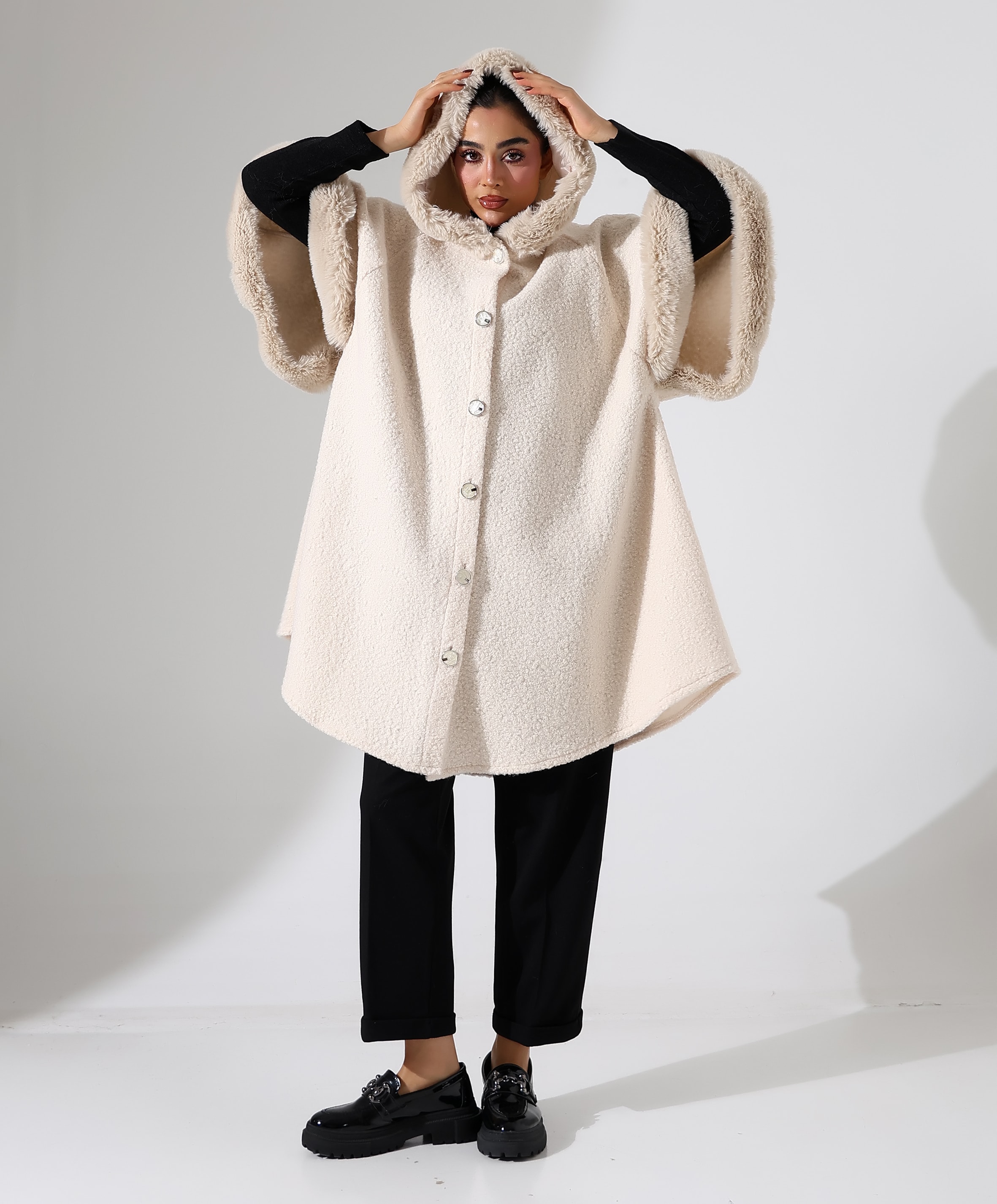 Kürk Detay Kapüşonlu Büyük Beden Panço