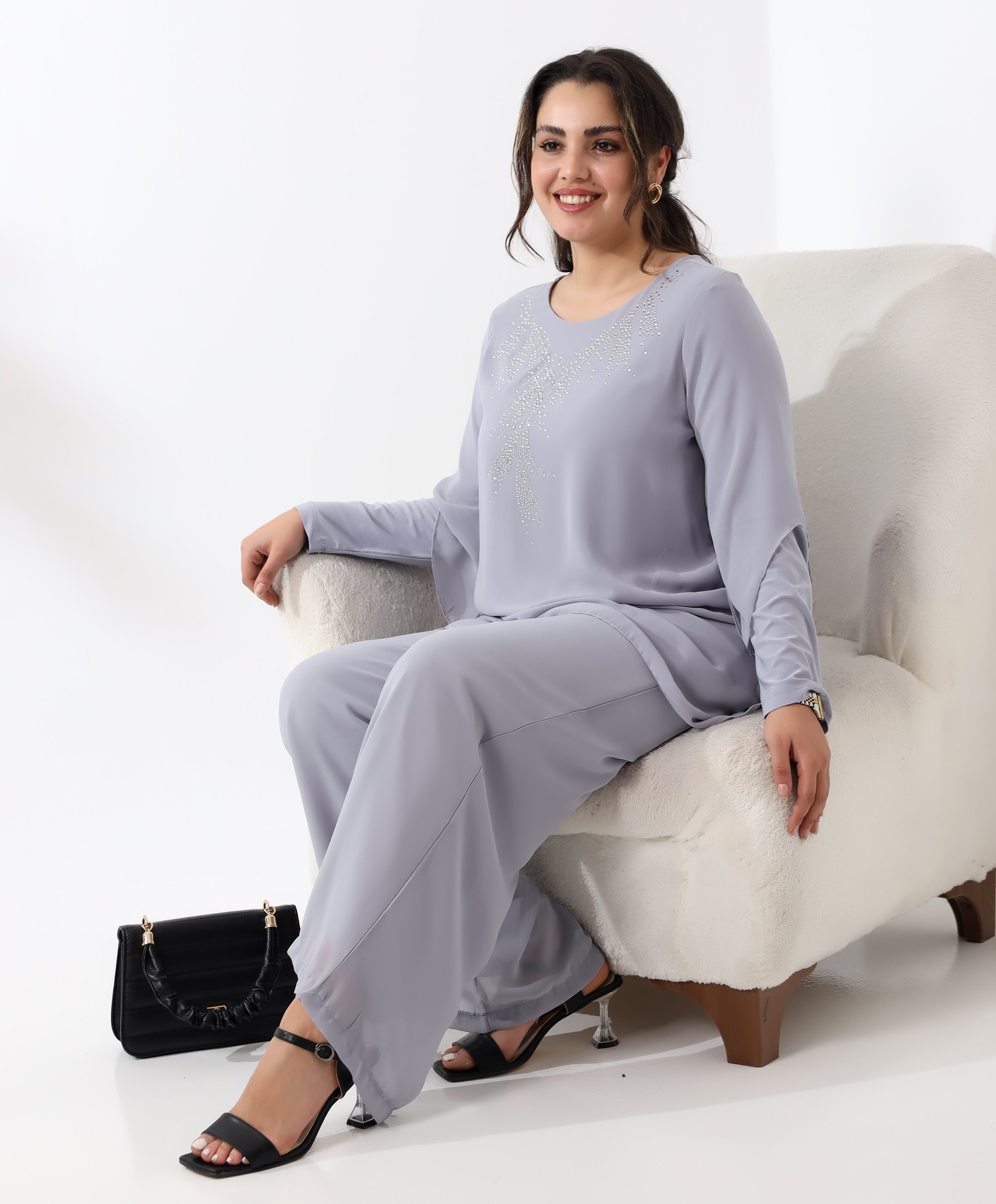 Taş Detaylı Kısa Şifon Tunik