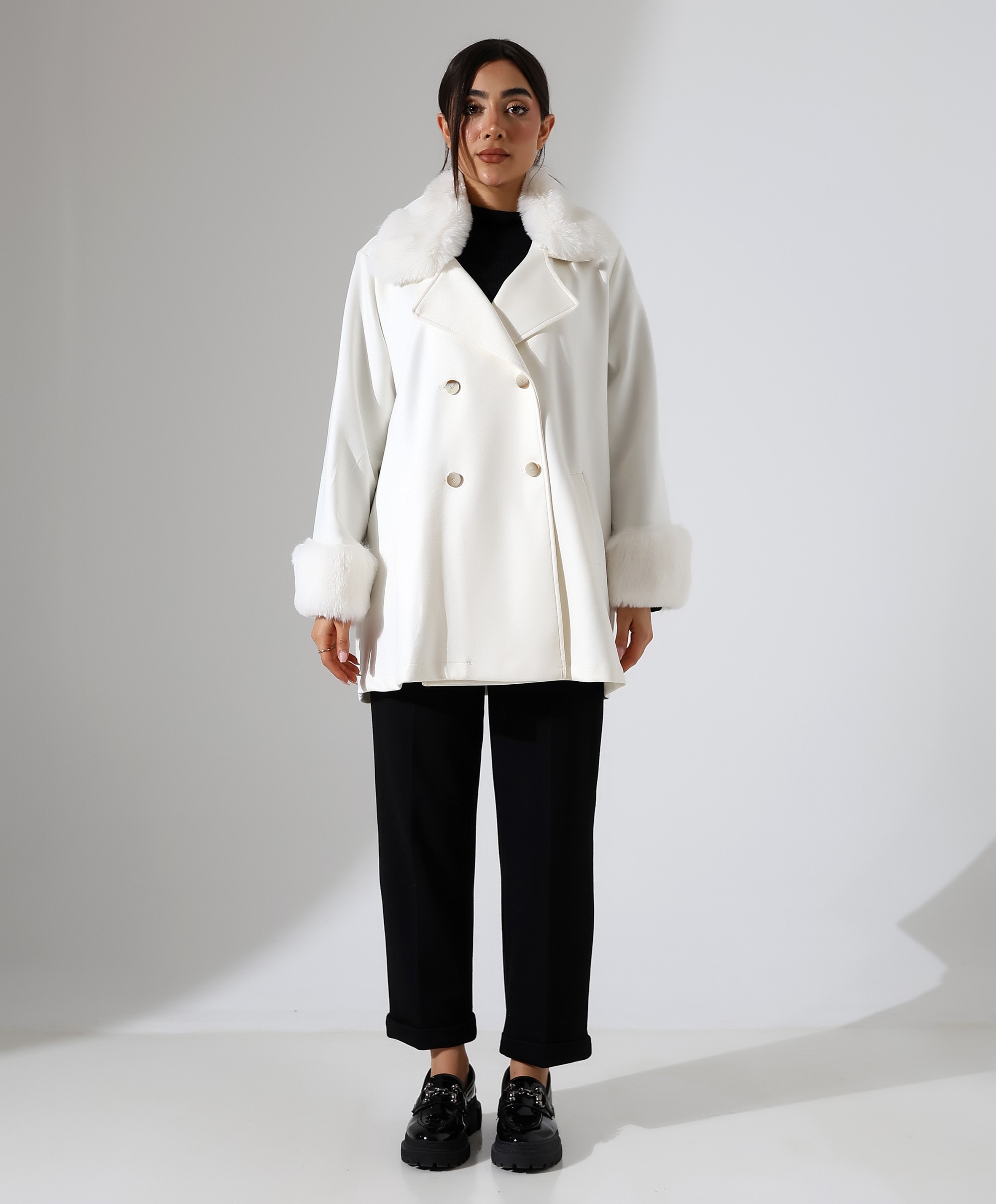Düğme Kapama Kürk Detay Ceket - BEYAZ