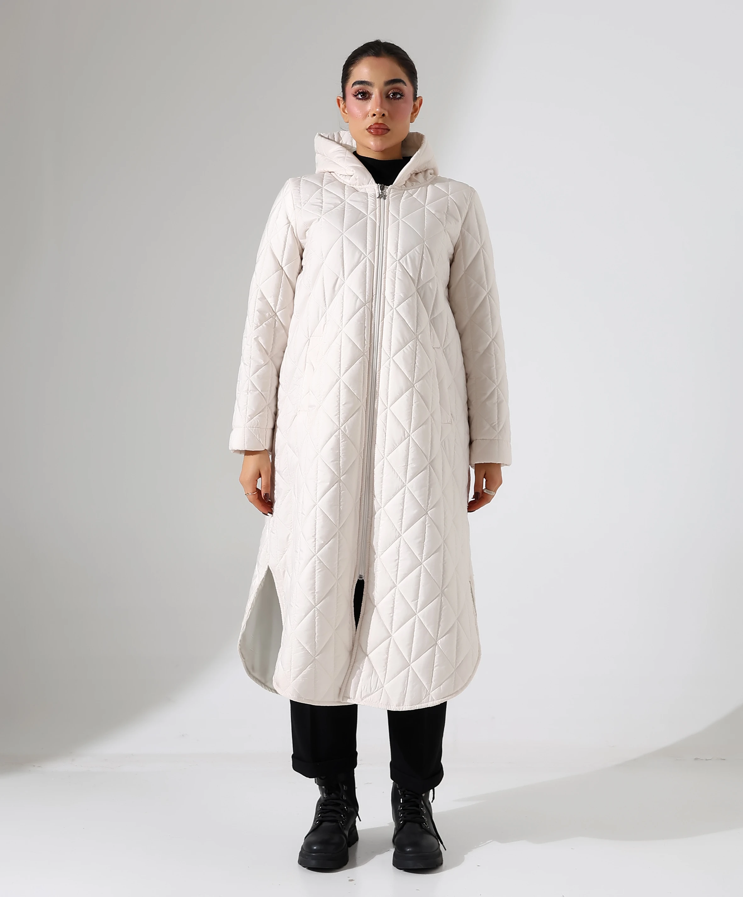 Fermuarlı Uzun Kapitone Şişme Mont