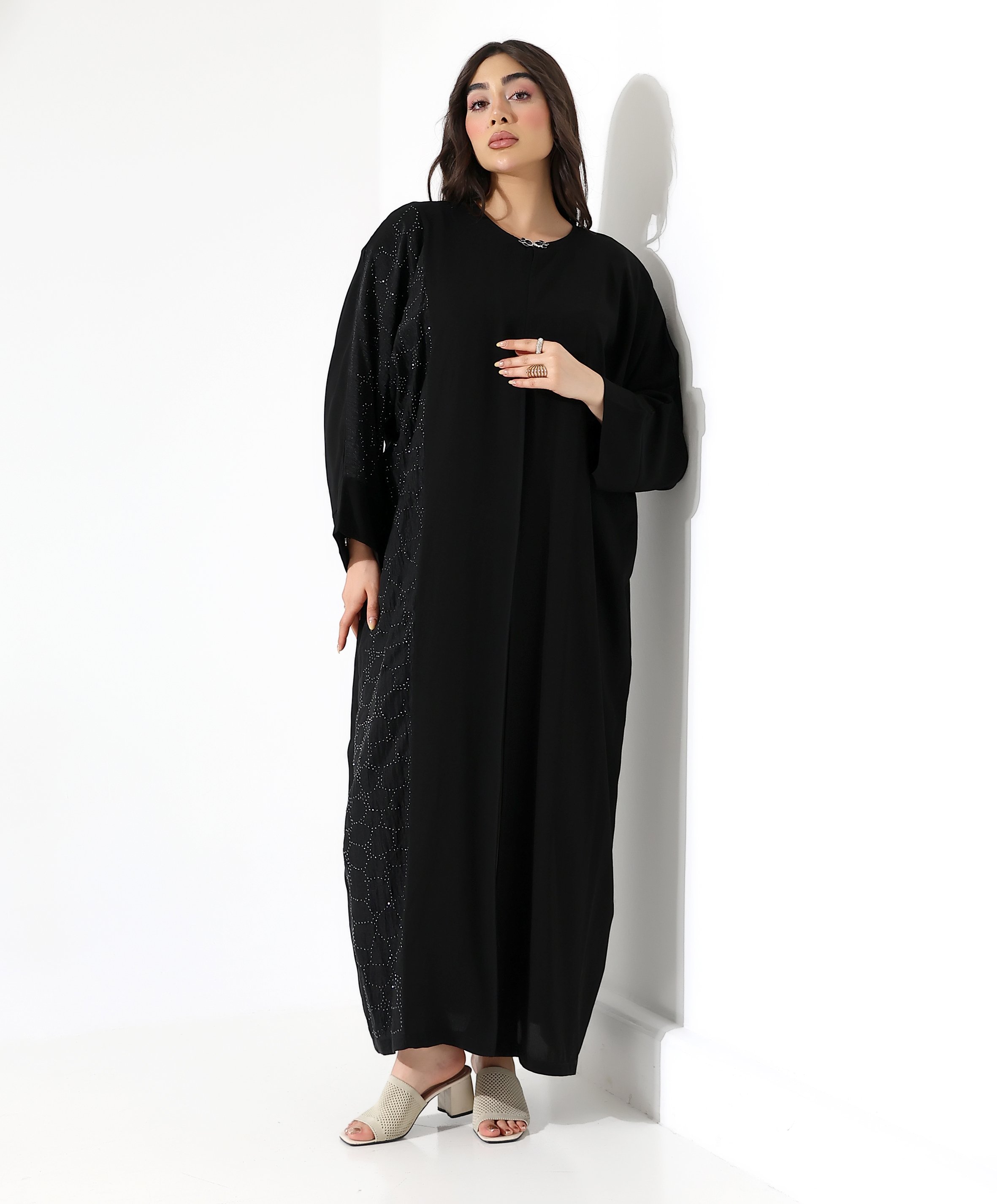Taş Detaylı Davet Uzun Abaya