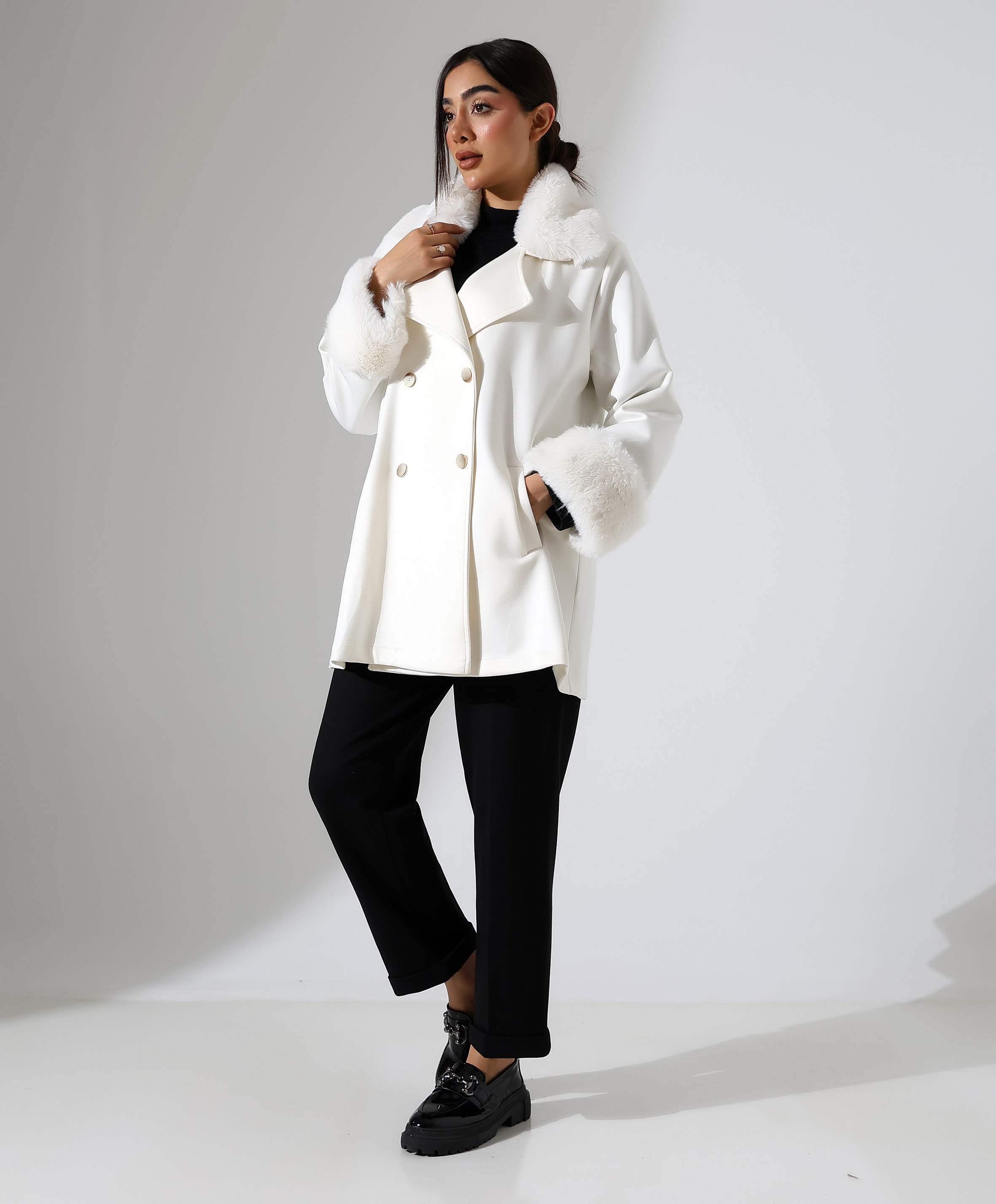 Düğme Kapama Kürk Detay Ceket