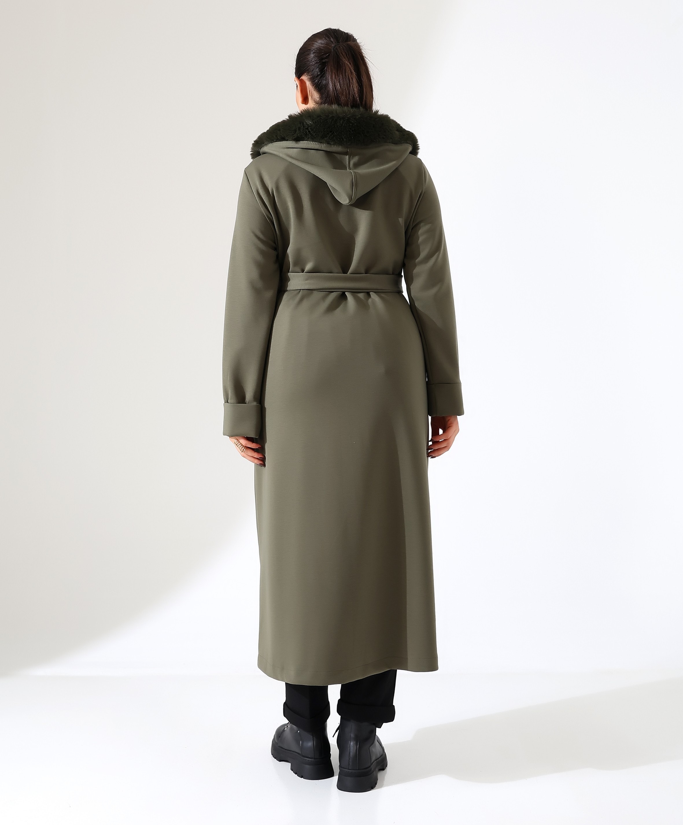 Kapüşonu Kürklü Bağlamalı Uzun Hırka