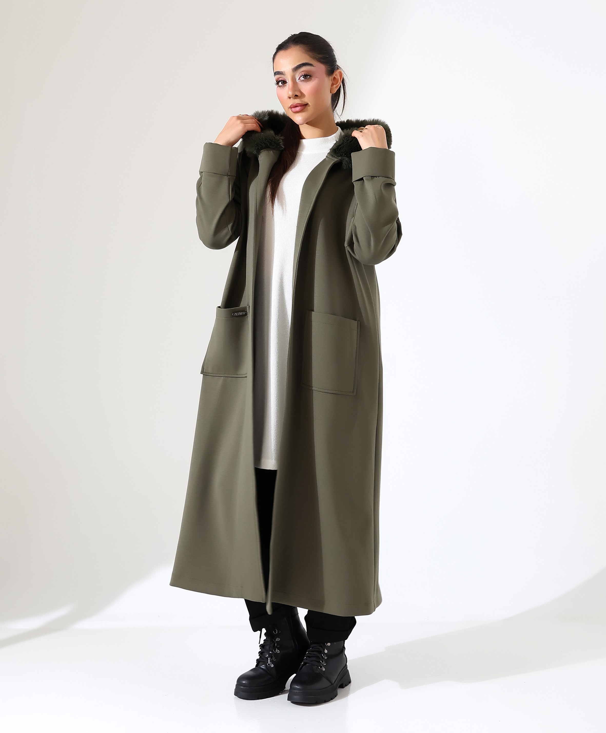 Kapüşonu Kürklü Bağlamalı Uzun Hırka