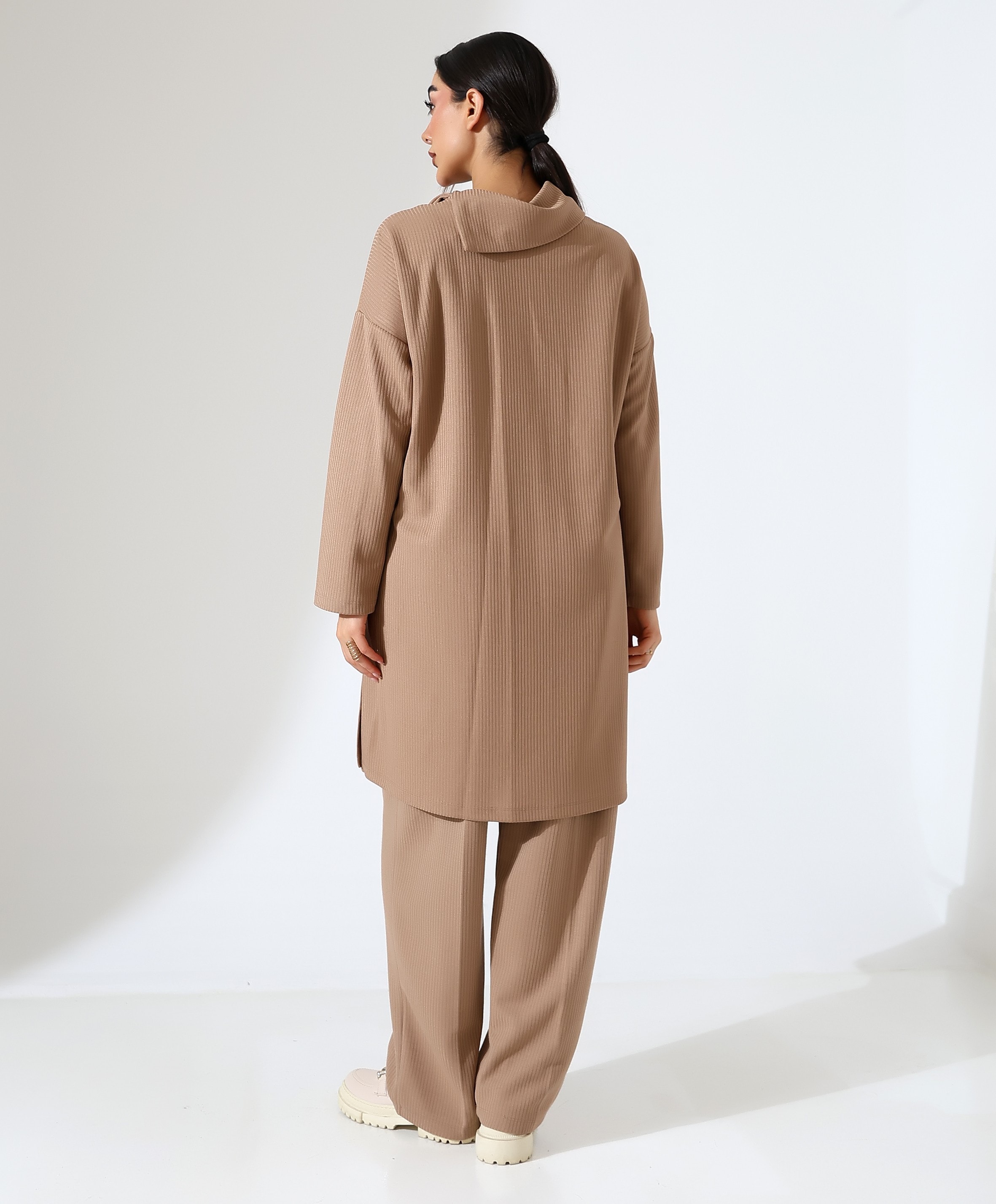 Kırlangıç Yaka Deri Detay Boğazlı İki Parça Takım