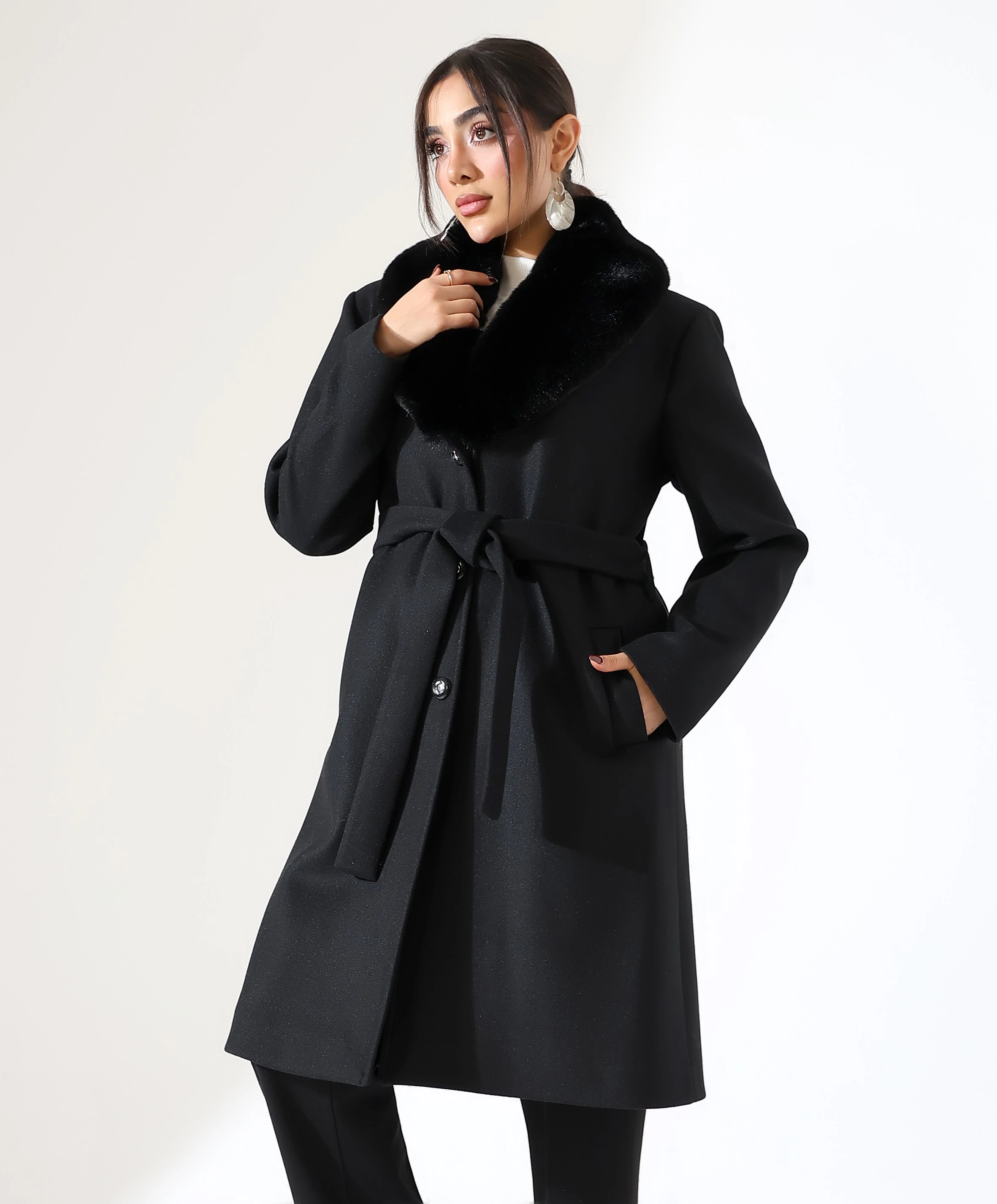 Kürk Yaka Kısa Kaşe Kaban