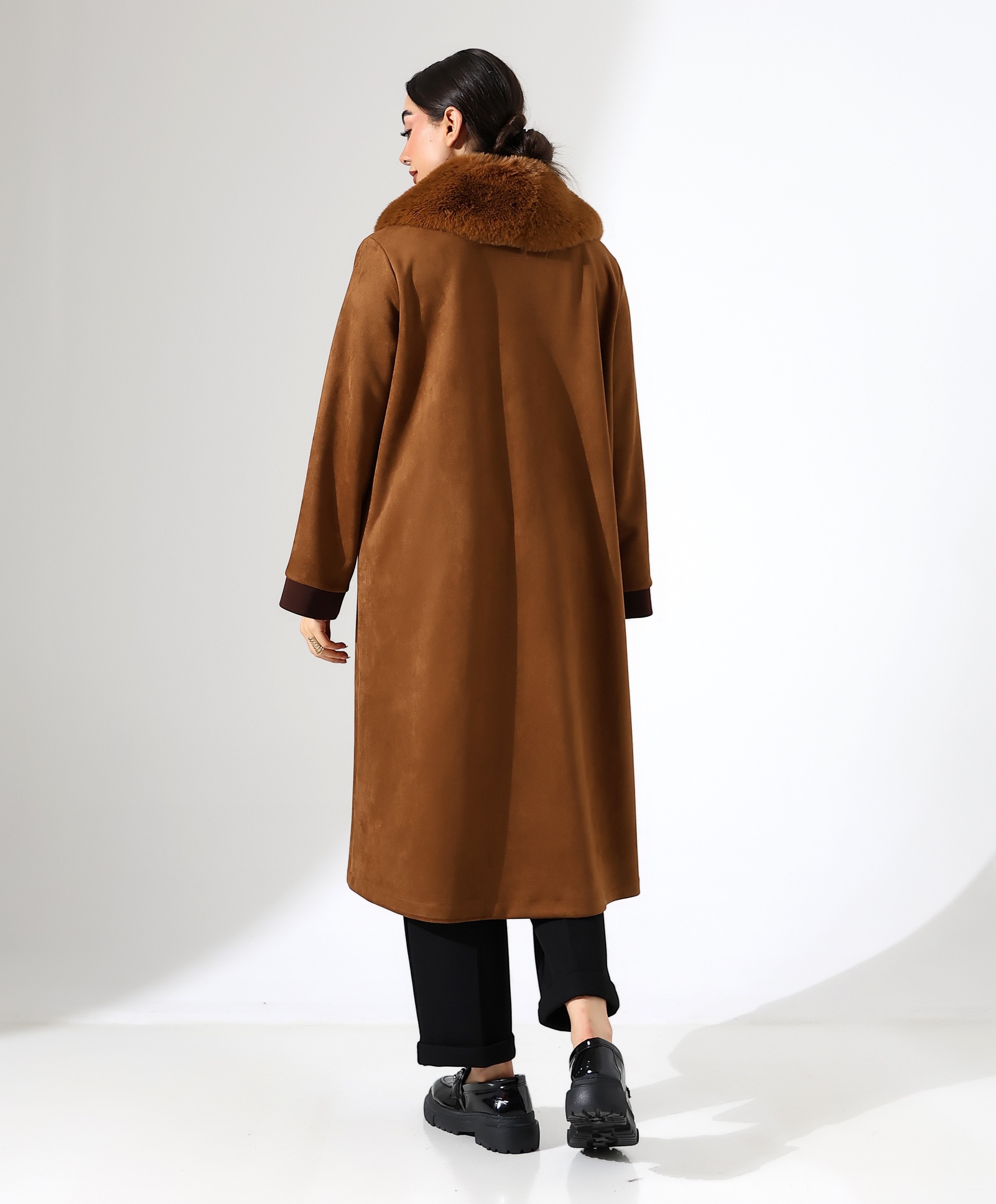 Şal Yaka Kürk Detay Uzun Kaban