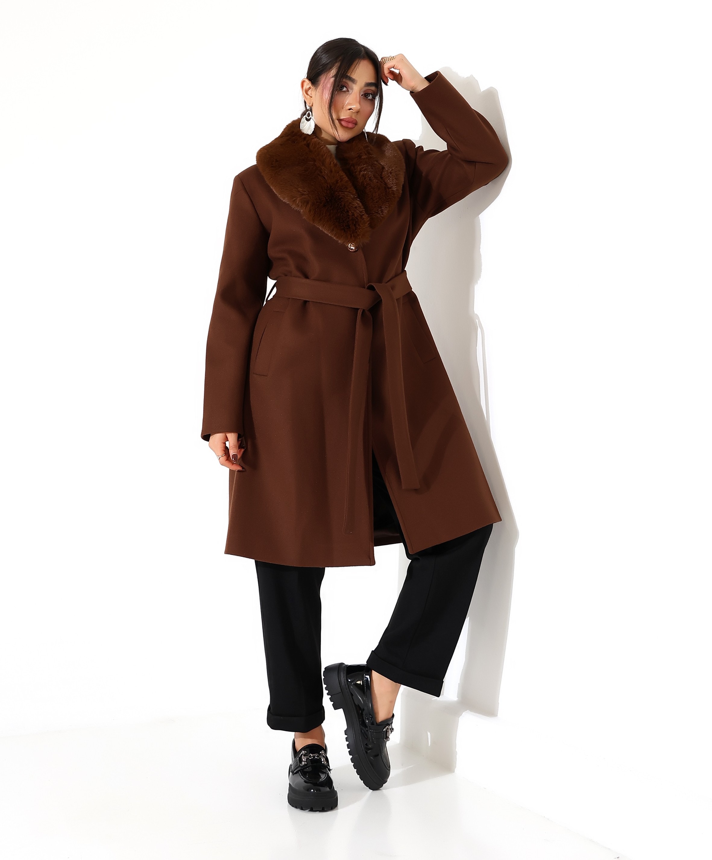 Kürk Yaka Kısa Kaşe Kaban