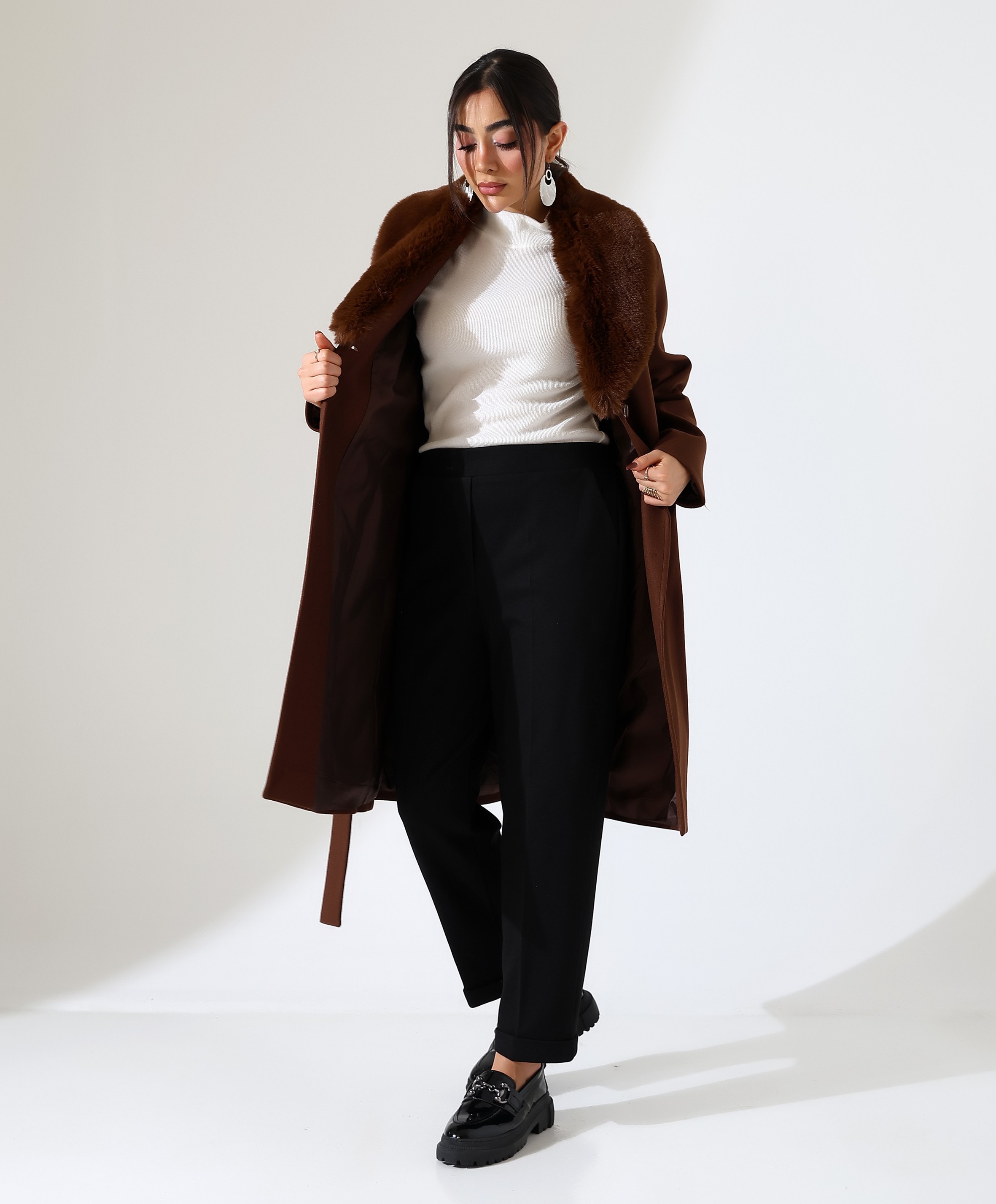 Kürk Yaka Kısa Kaşe Kaban