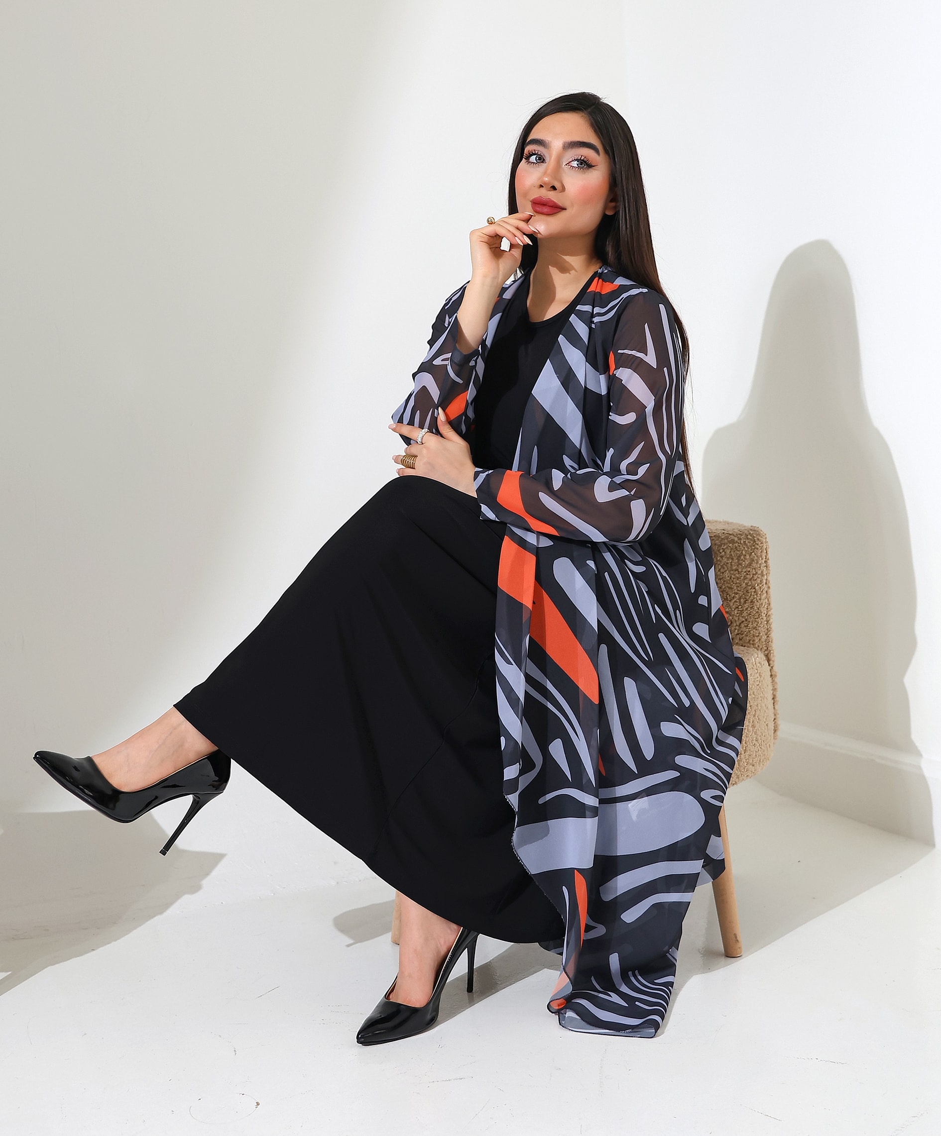 Şal Yaka Desenli Şifon Hırka