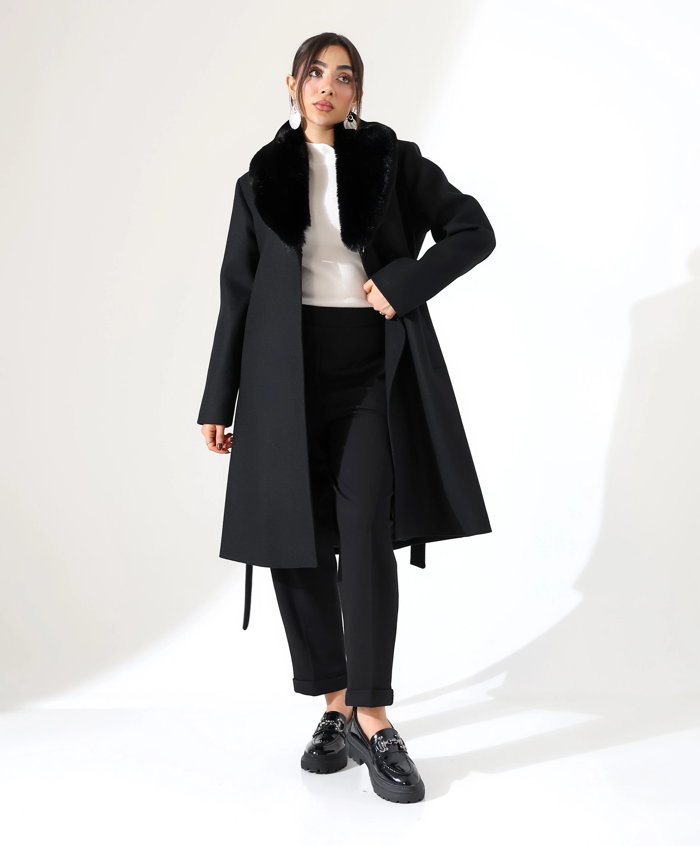 Kürk Yaka Kısa Kaşe Kaban