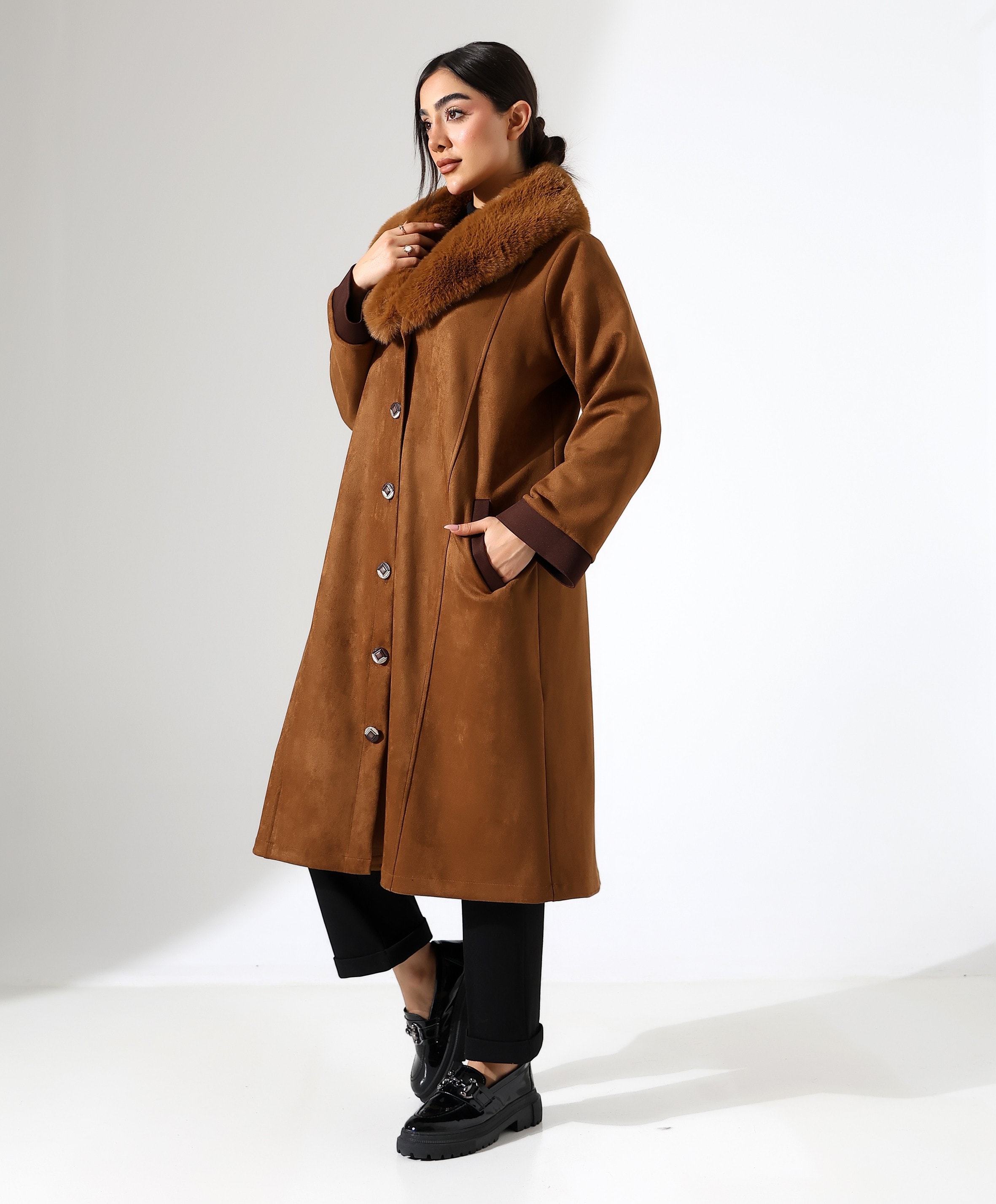 Şal Yaka Kürk Detay Uzun Kaban