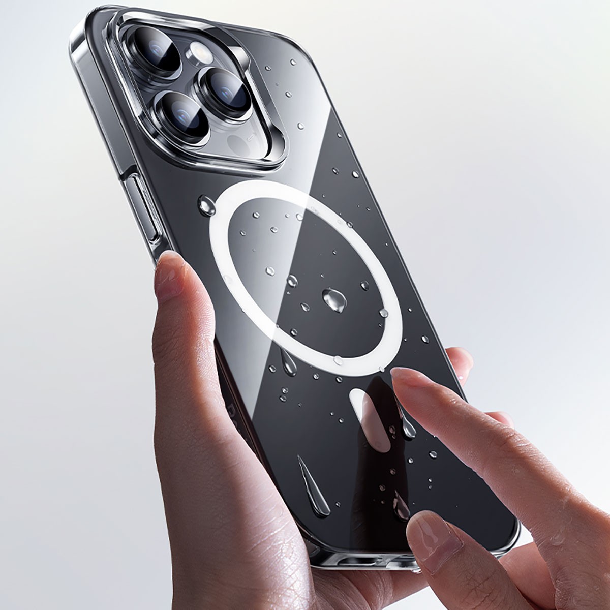 iPhone 15 Pro Max Kılıf Magsafe Şarj Özellikli Benks ​​​​​​Crystal Serisi Şeffaf Kılıf