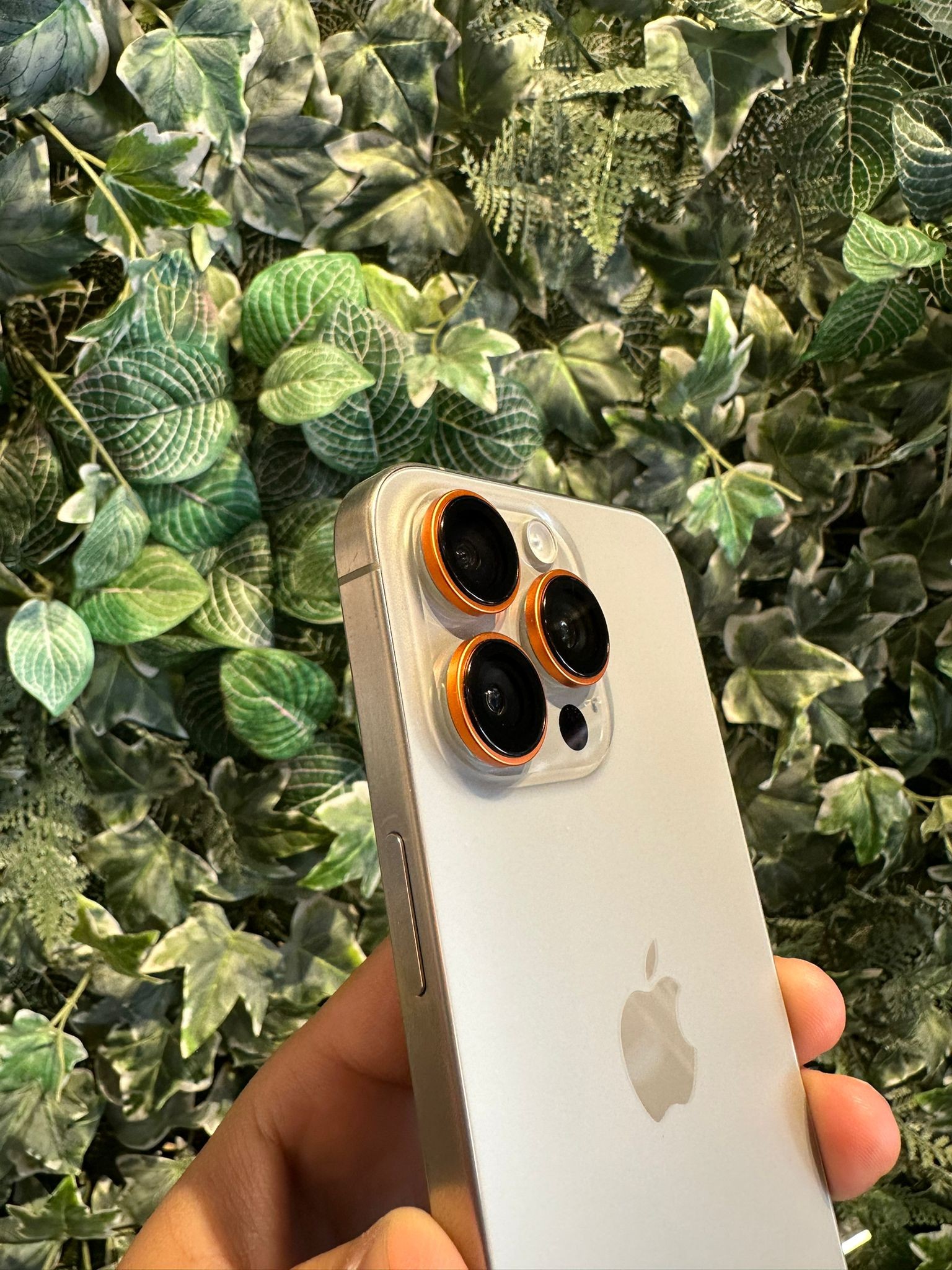 iPhone 15 Pro / 15 Pro Max Turuncu  Zore   Premium Safir Parmak İzi Bırakmayan Anti-Reflective Kamera Lens Koruyucu
