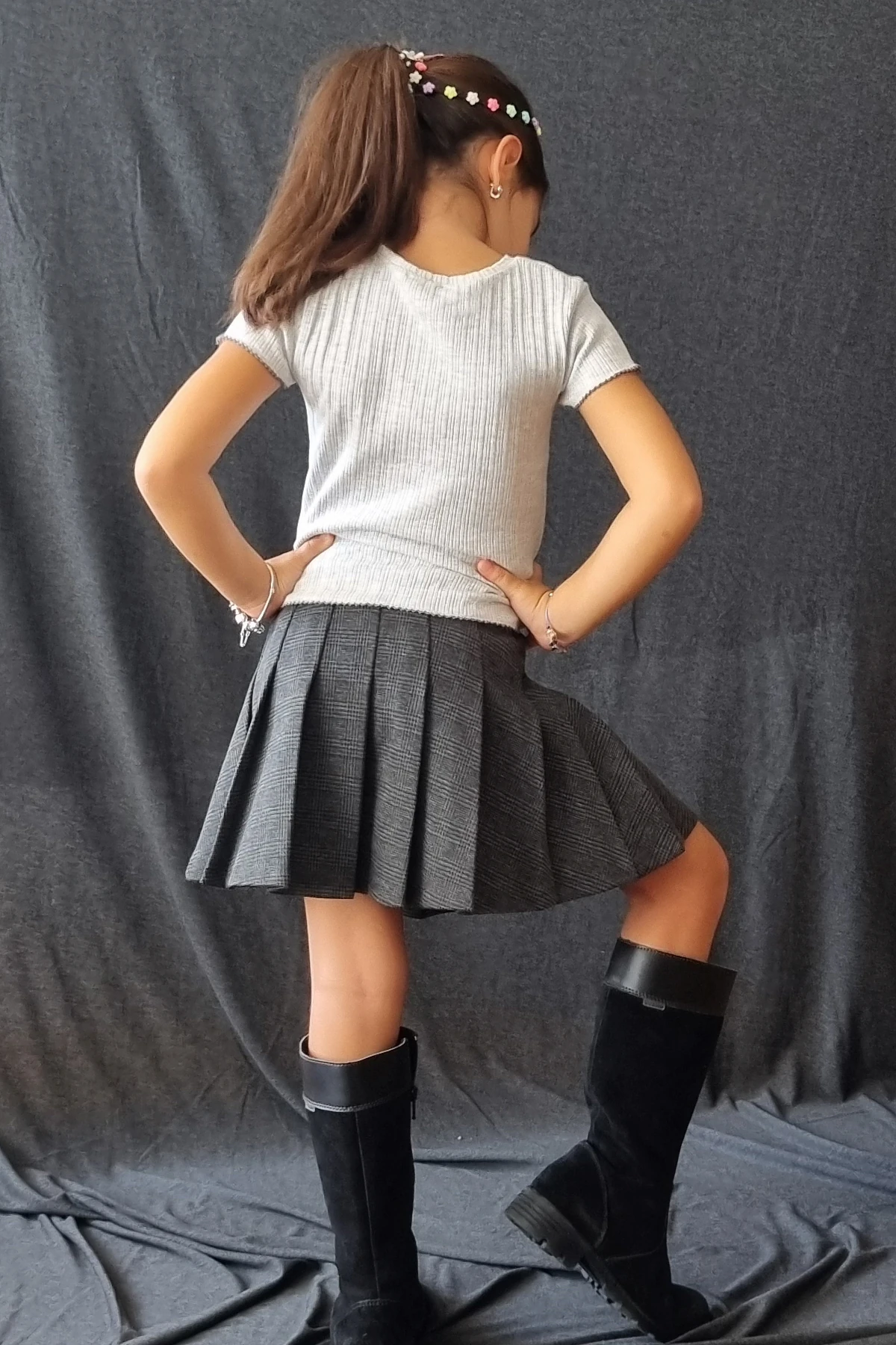 Antrasit, Jakarlı, Pileli Düğme Detaylı Etek