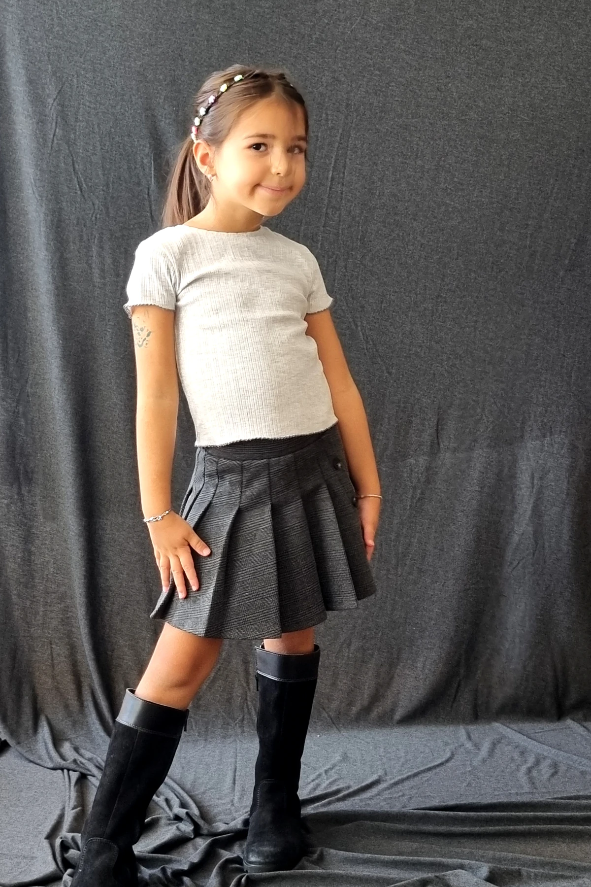 Antrasit, Jakarlı, Pileli Düğme Detaylı Etek