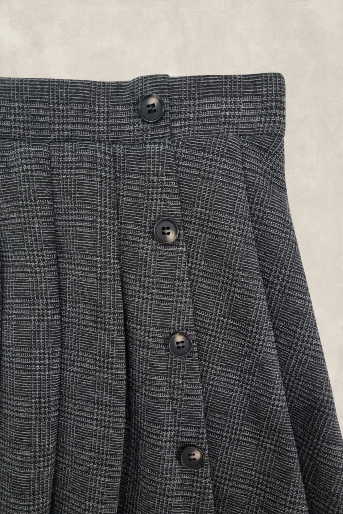 Antrasit, Jakarlı, Pileli Düğme Detaylı Etek