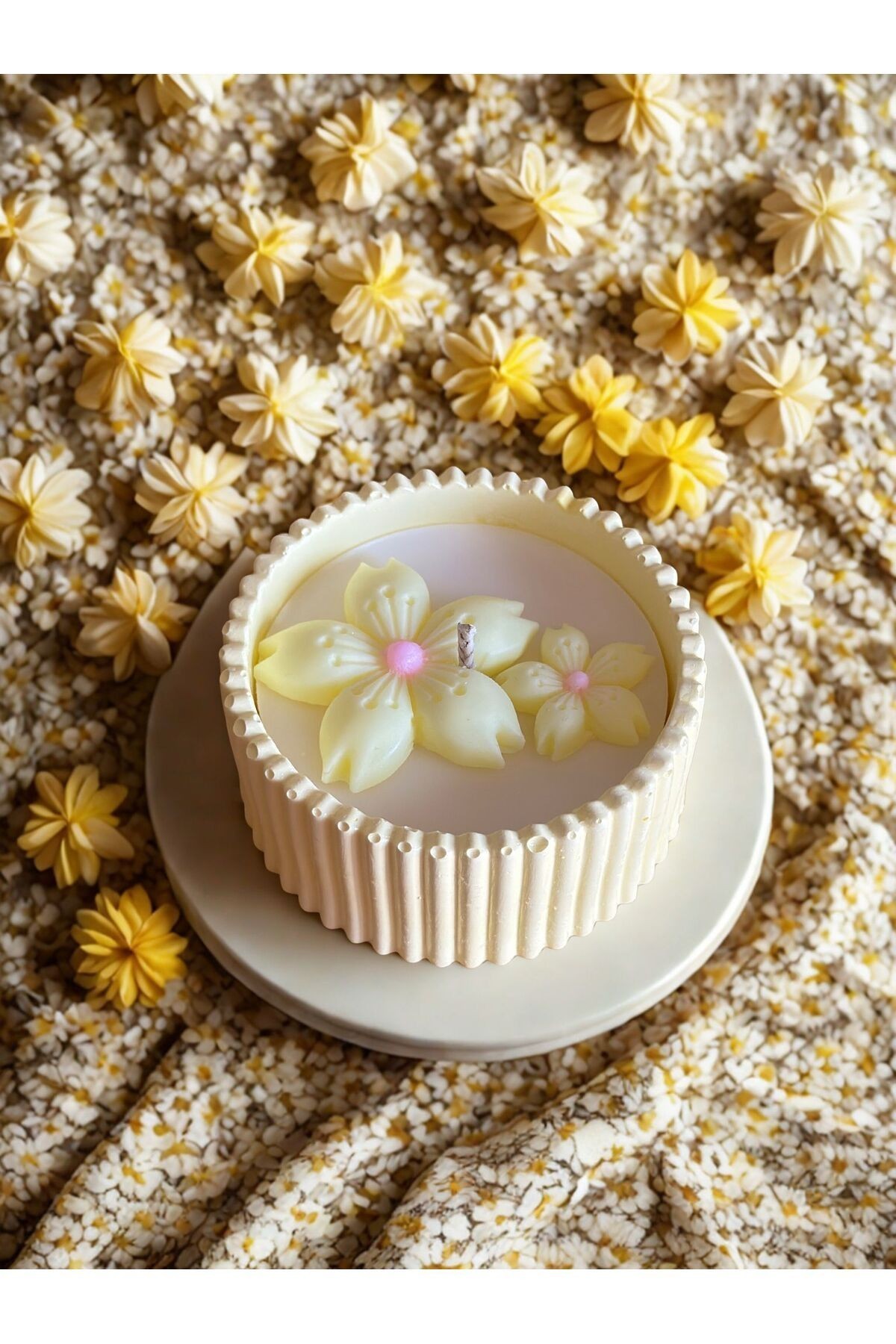 Floral Blossom | 100% Soya Wax Kokulu Çiçek Detaylı Mum