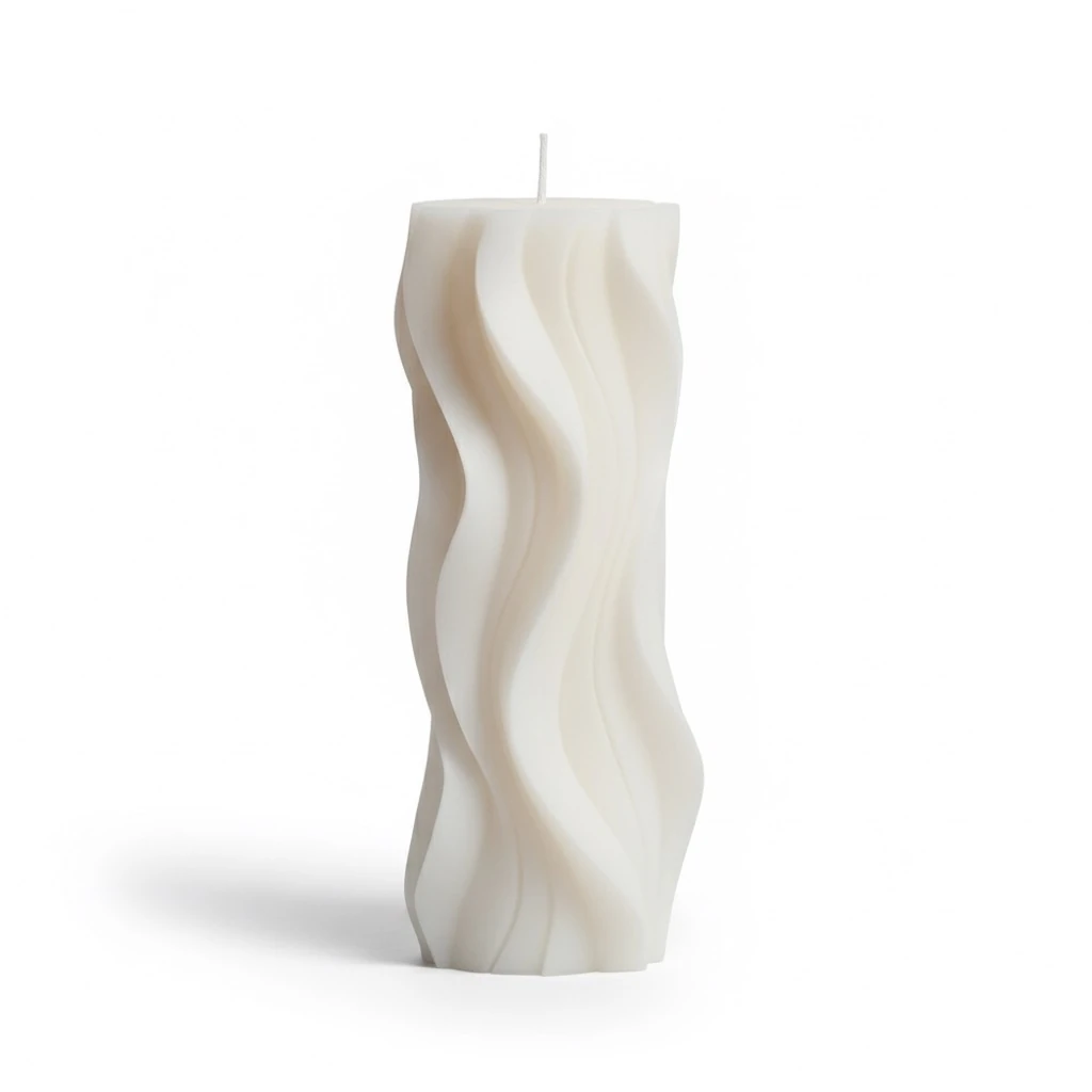 Dalga Formlu Dekoratif Mum No.3 – El Yapımı Soya Mum | Modern ve Zarif Tasarım 