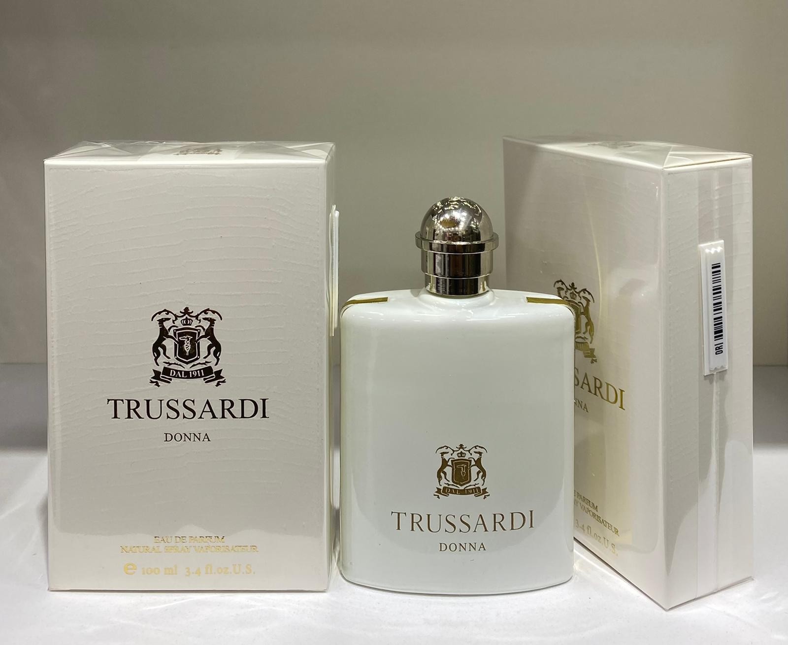 Trussardi Donna EDP 100 mL Kadın Parfümü  İtalyan Zarafetinin Beyaz Dokunuşu