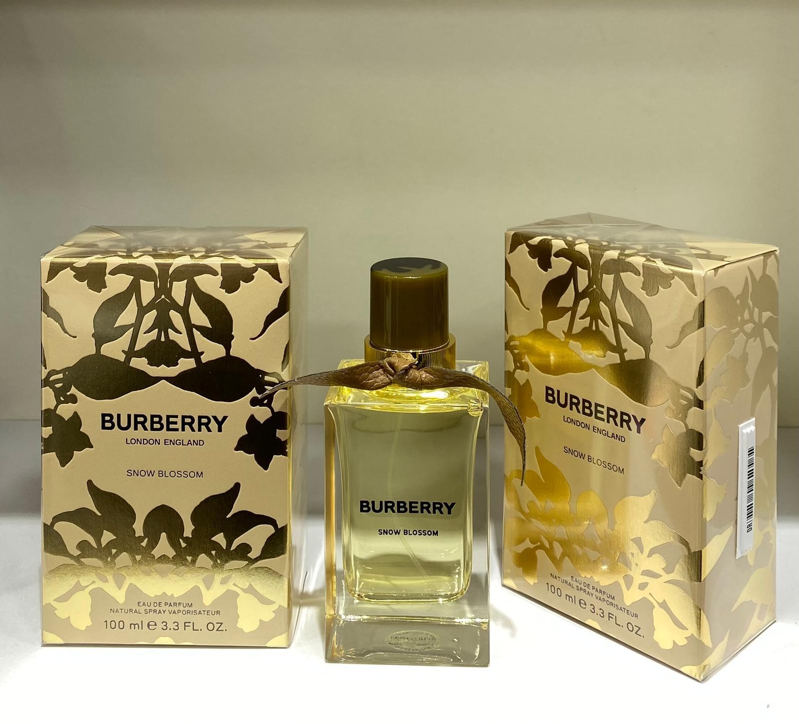 Burberry Snow Blossom EDP 100 ml  Kışın Zarafeti, Baharın Tazeliğiyle Buluşuyor