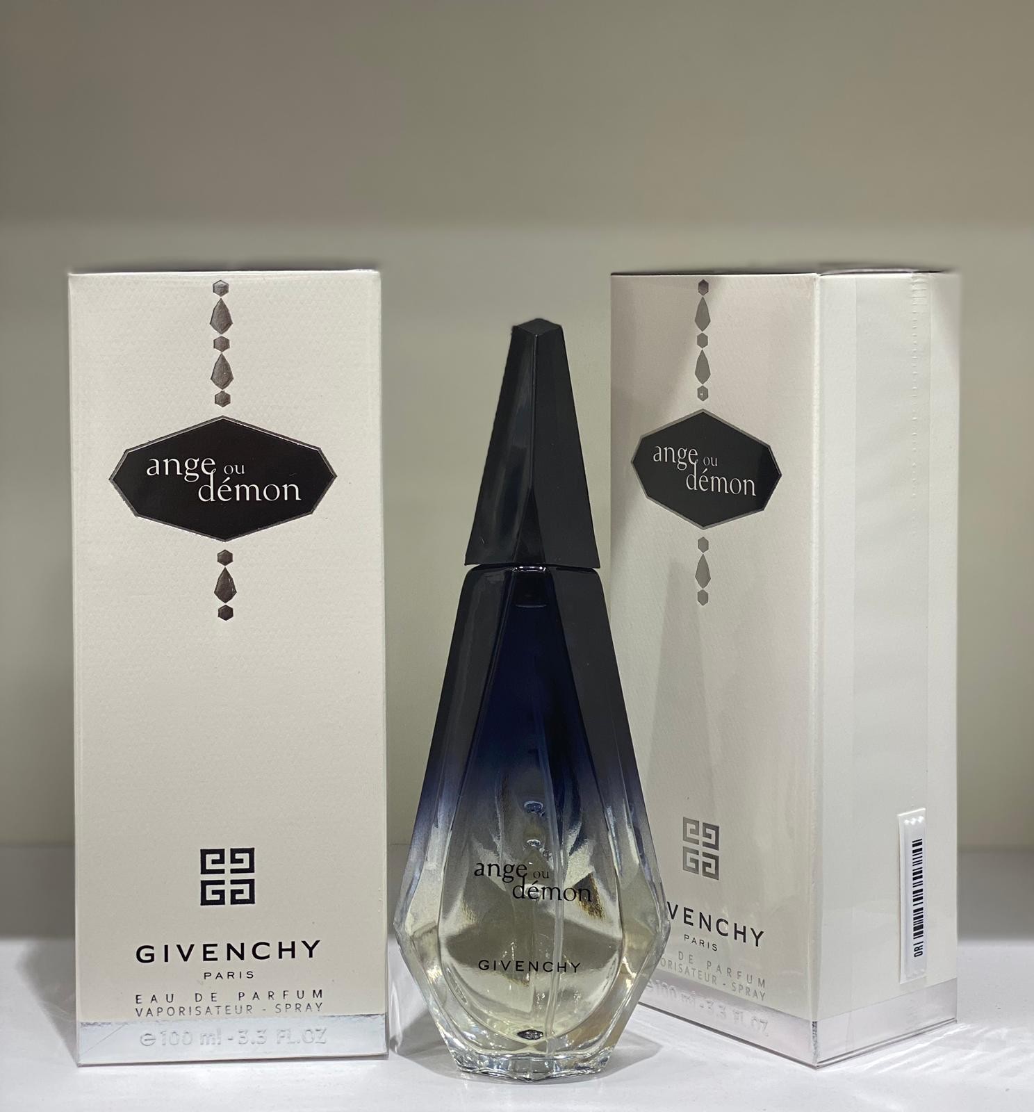 Givenchy Ange ou Démon EDP 100 ml  Melek misin, yoksa şeytan mı?