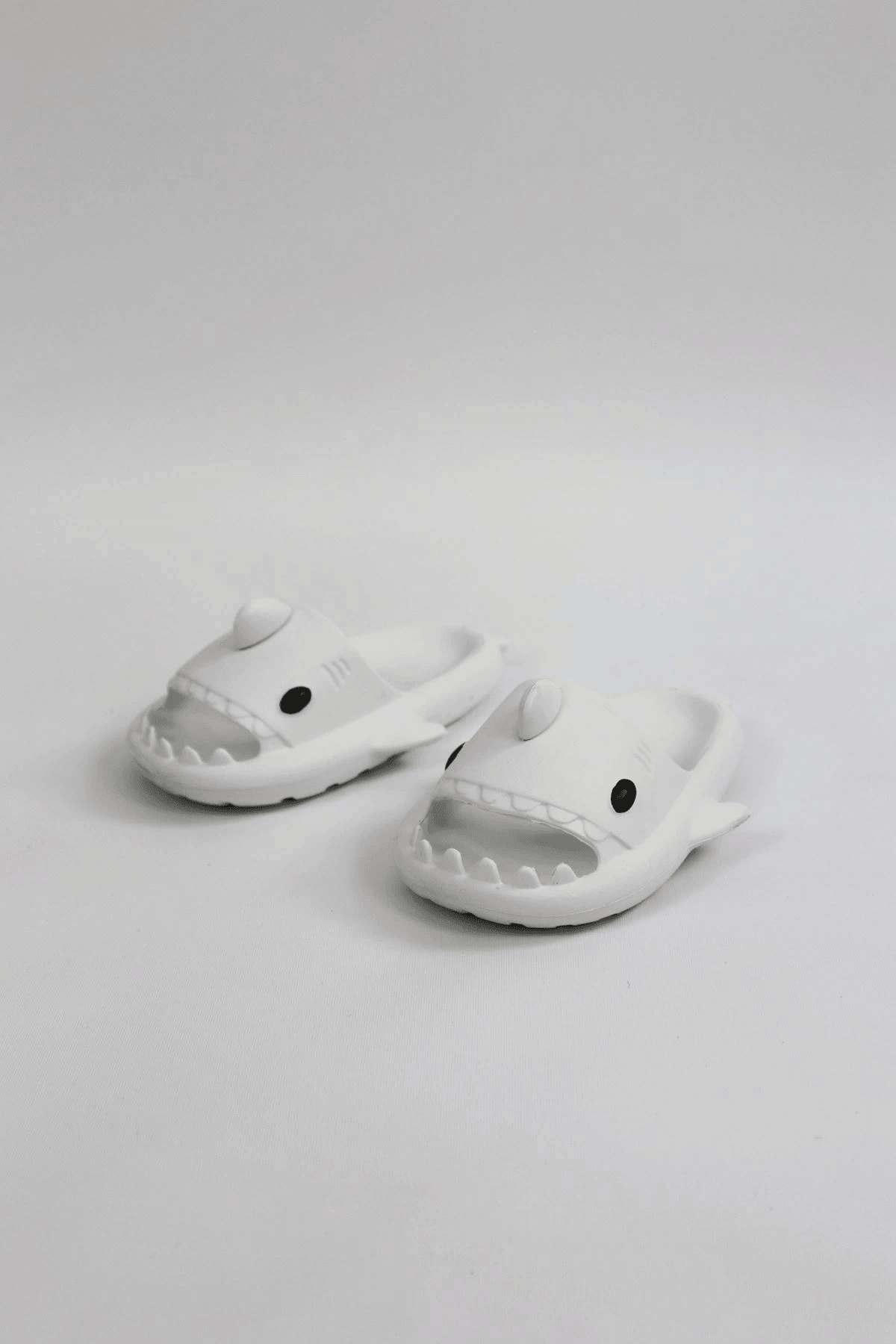 WG500 Köpekbalığı Beyaz Unisex Tam Ortopedik Terlik Shark Slides