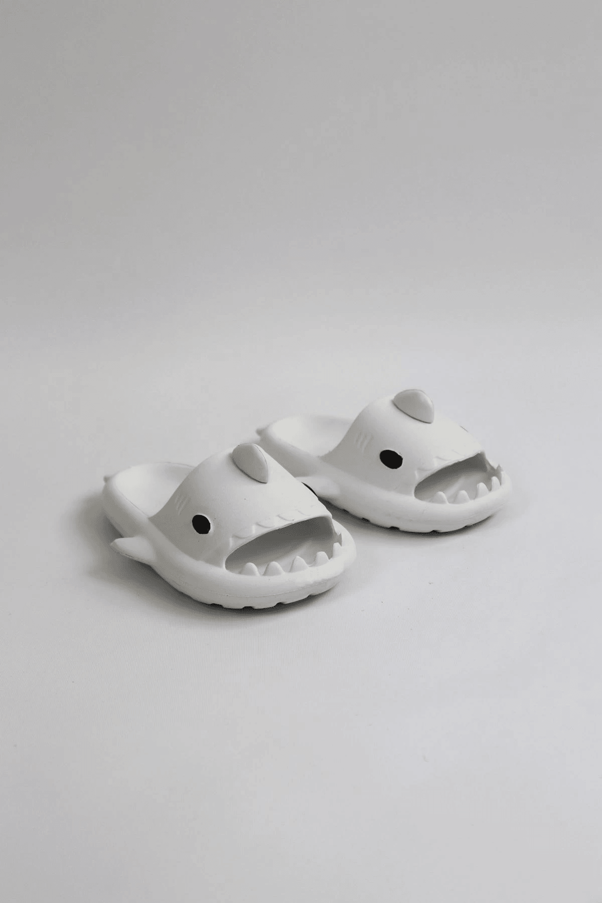 WG500 Köpekbalığı Beyaz Unisex Tam Ortopedik Terlik Shark Slides