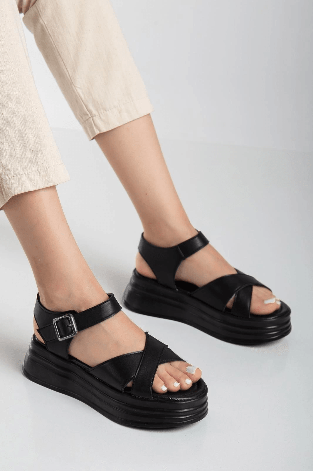 Sibna Siyah Cilt Kemerli Sandalet