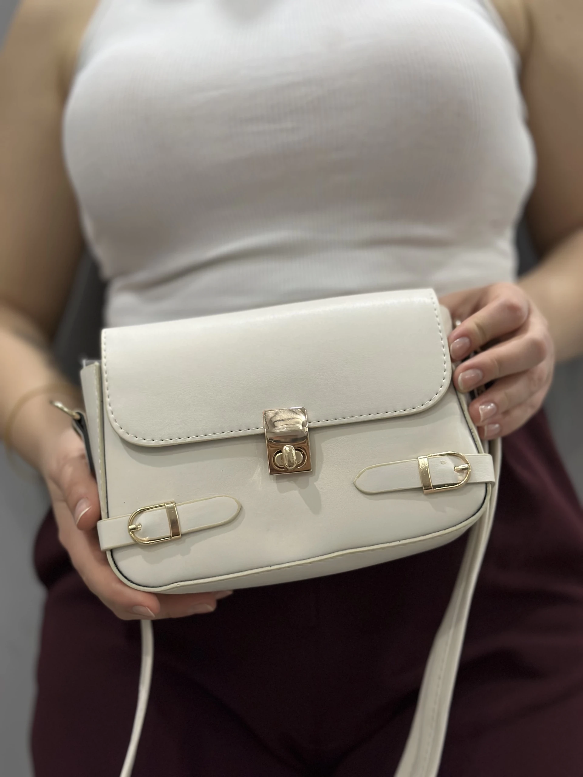 Zerej kemerli krem cilt çanta