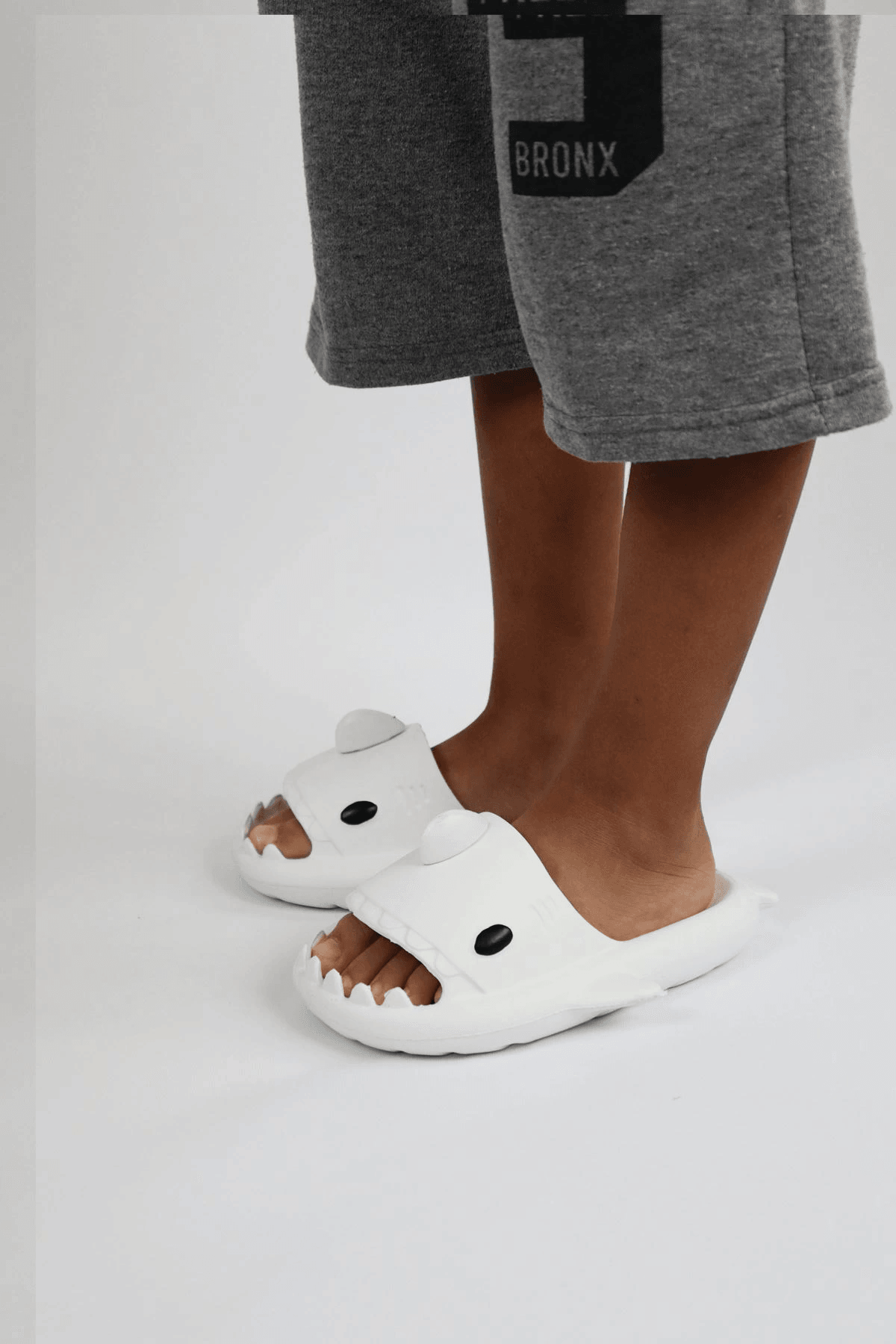 WG500 Köpekbalığı Beyaz Unisex Tam Ortopedik Terlik Shark Slides