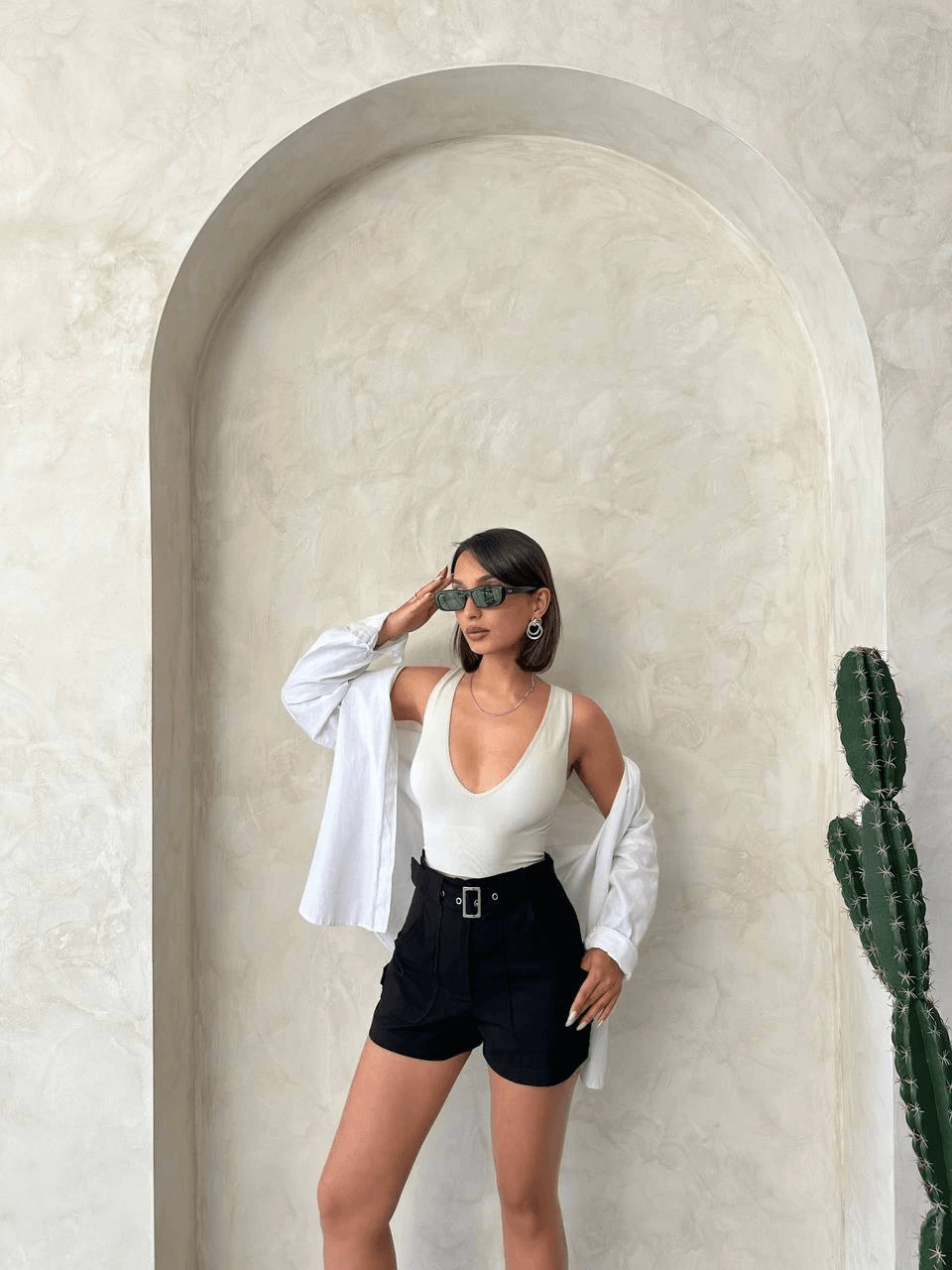 Kemer detaylı gabardin şort siyah s25289