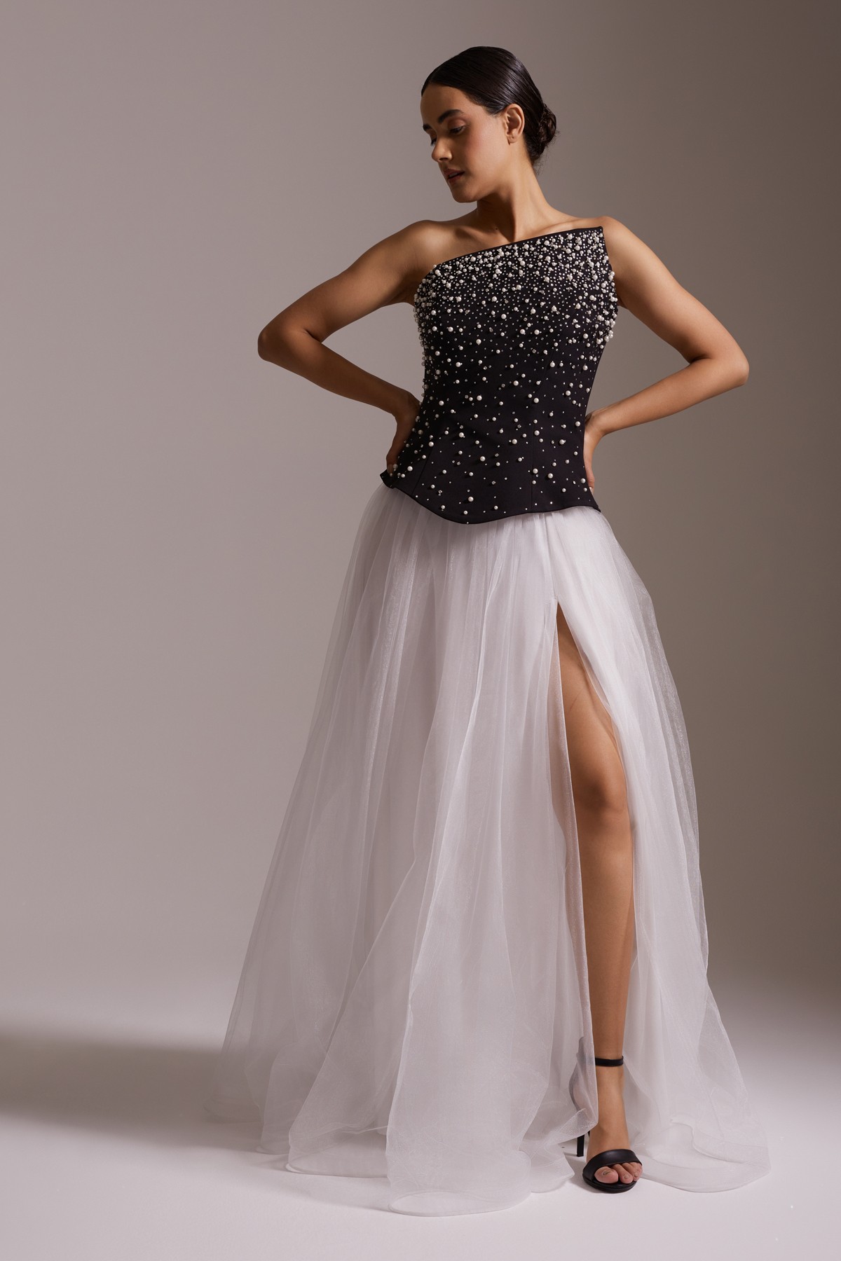 One Shoulder Pearl Stone Bustier Detail Slit White Tulle Long Evening Dress Black
