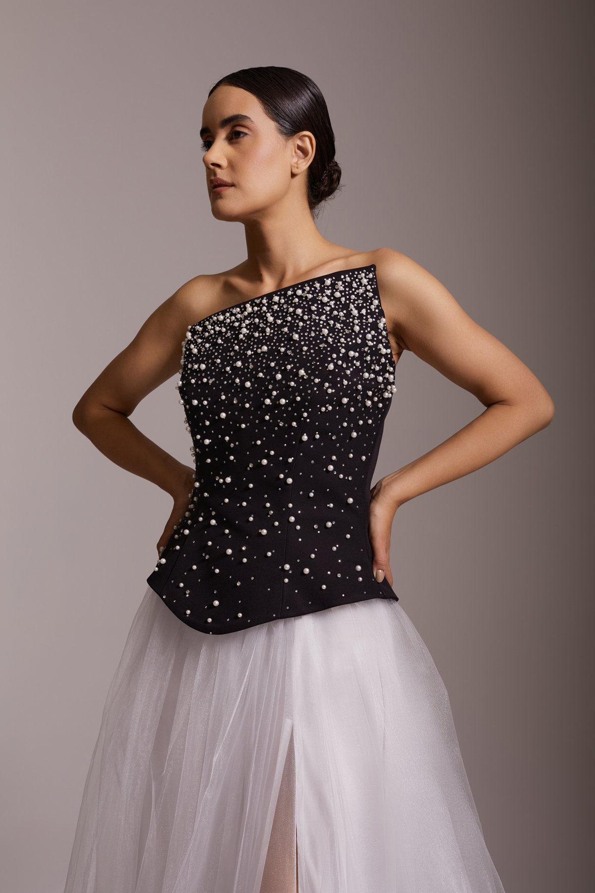 One Shoulder Pearl Stone Bustier Detail Slit White Tulle Long Evening Dress Black