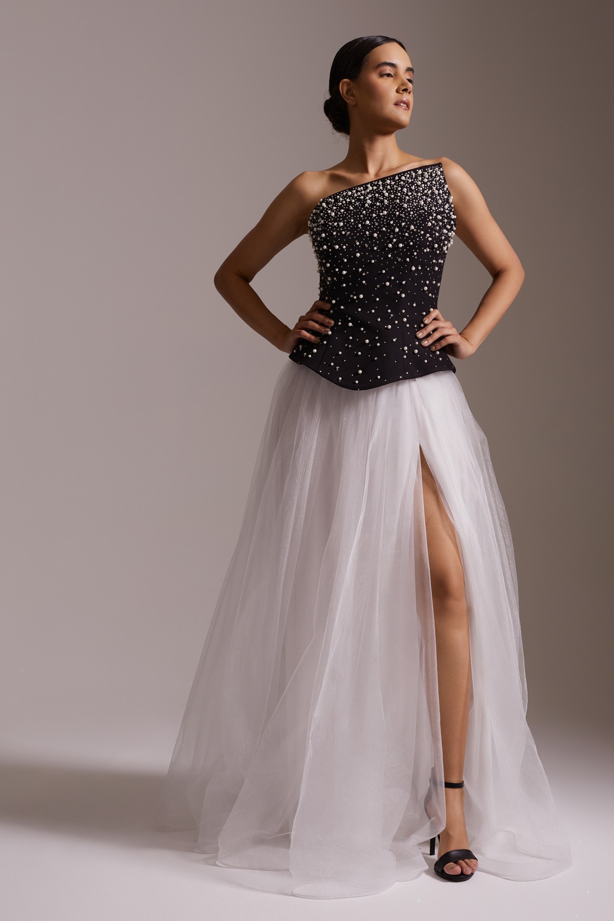 One Shoulder Pearl Stone Bustier Detail Slit White Tulle Long Evening Dress Black