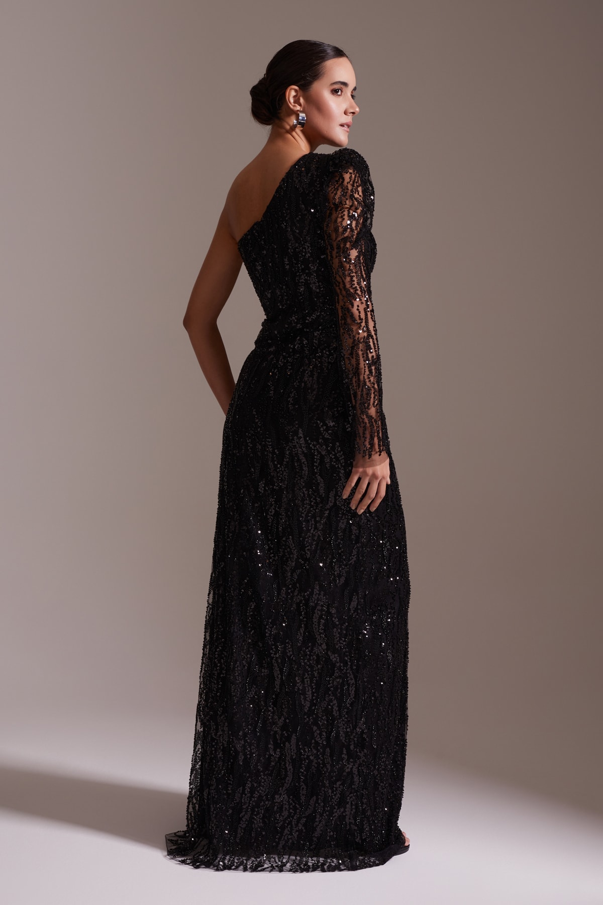 One Shoulder Sequined Tulle Detailed Floral Accessory Slit Evening Dress Black
