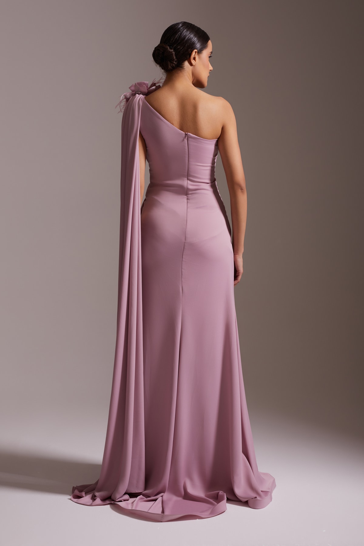 One Shoulder Floral Detailed Slit Chiffon Evening Dress Powder