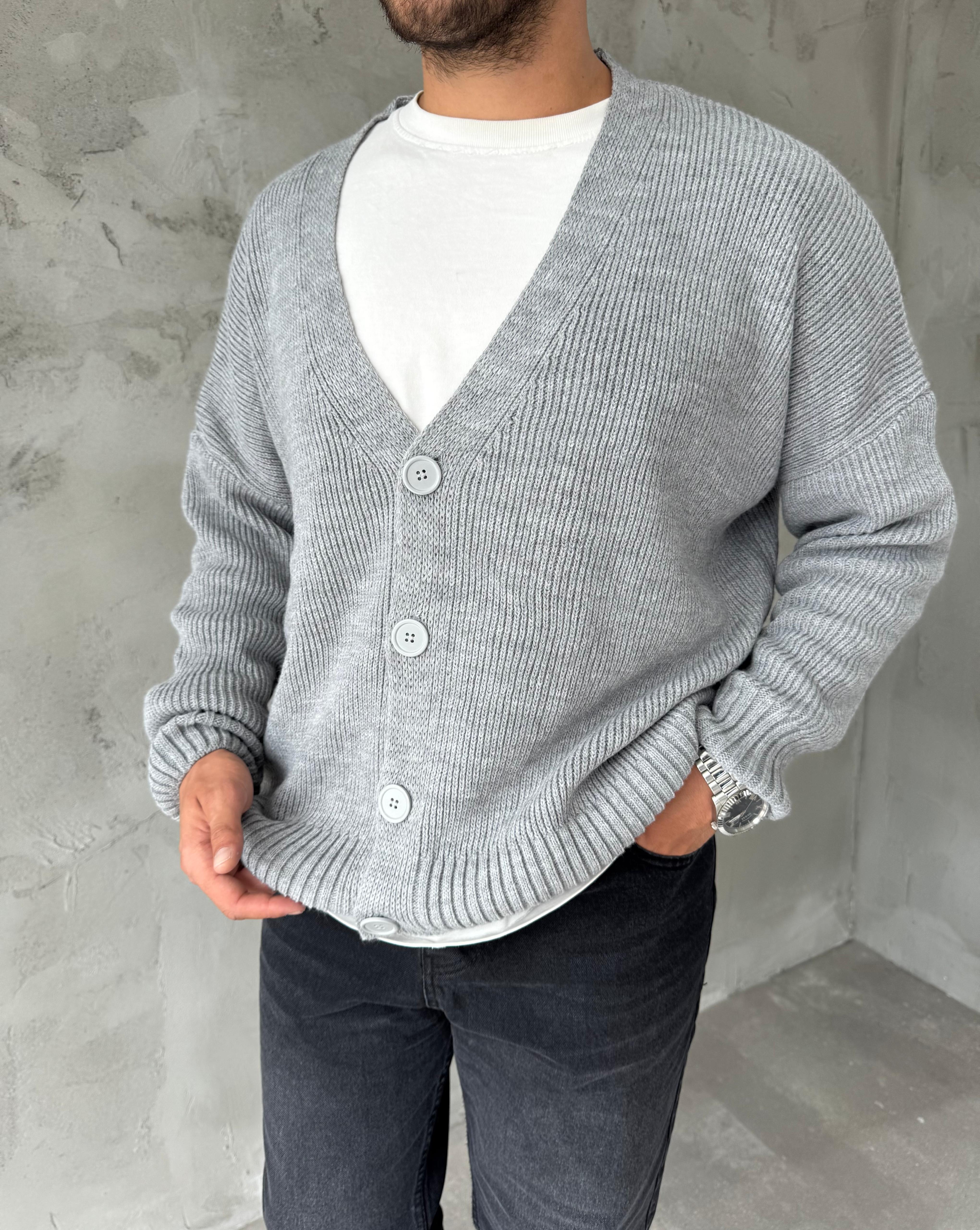 Gri Düğmeli Oversize Örme Hırka