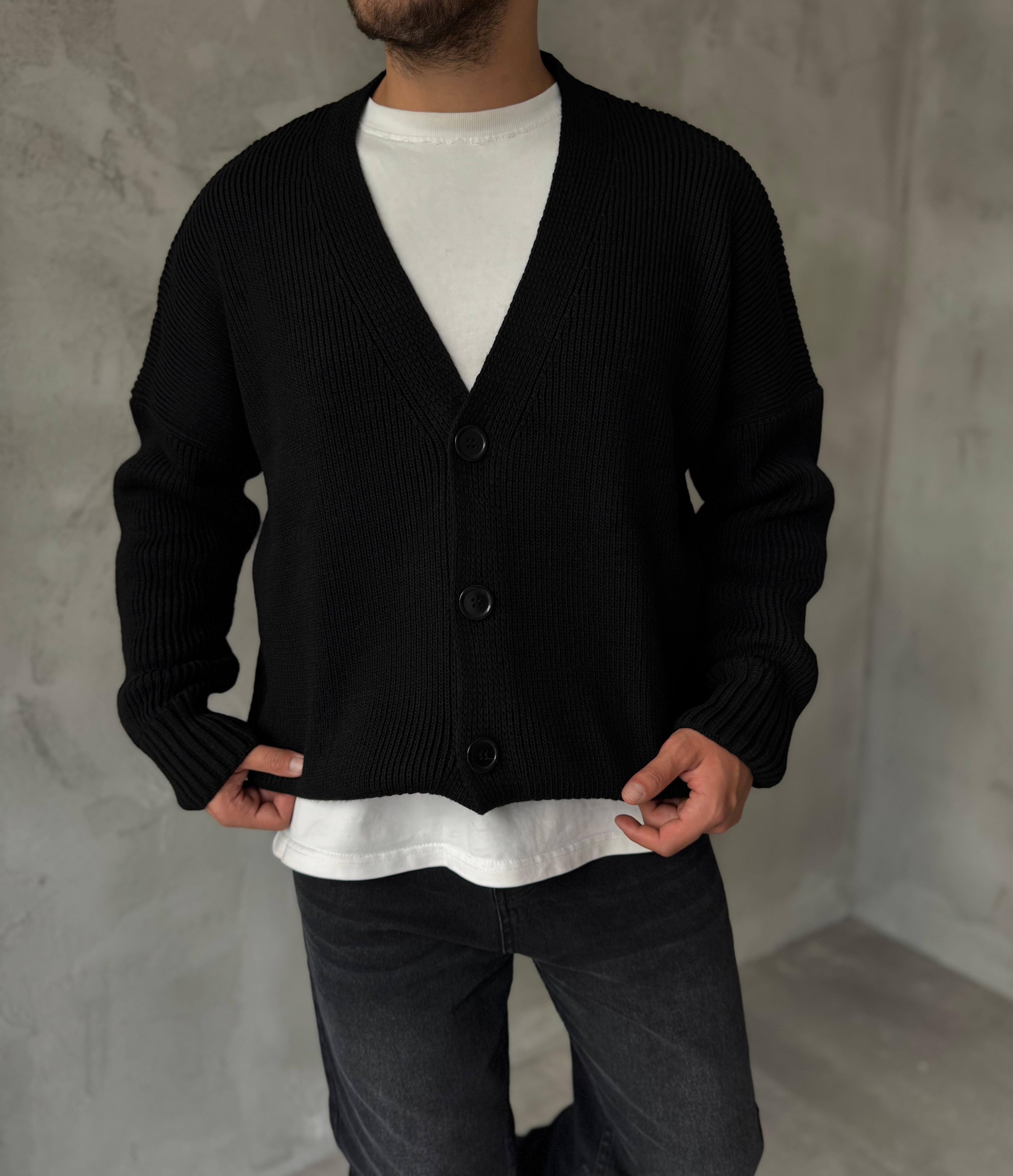 Siyah Düğmeli Oversize Örme Hırka