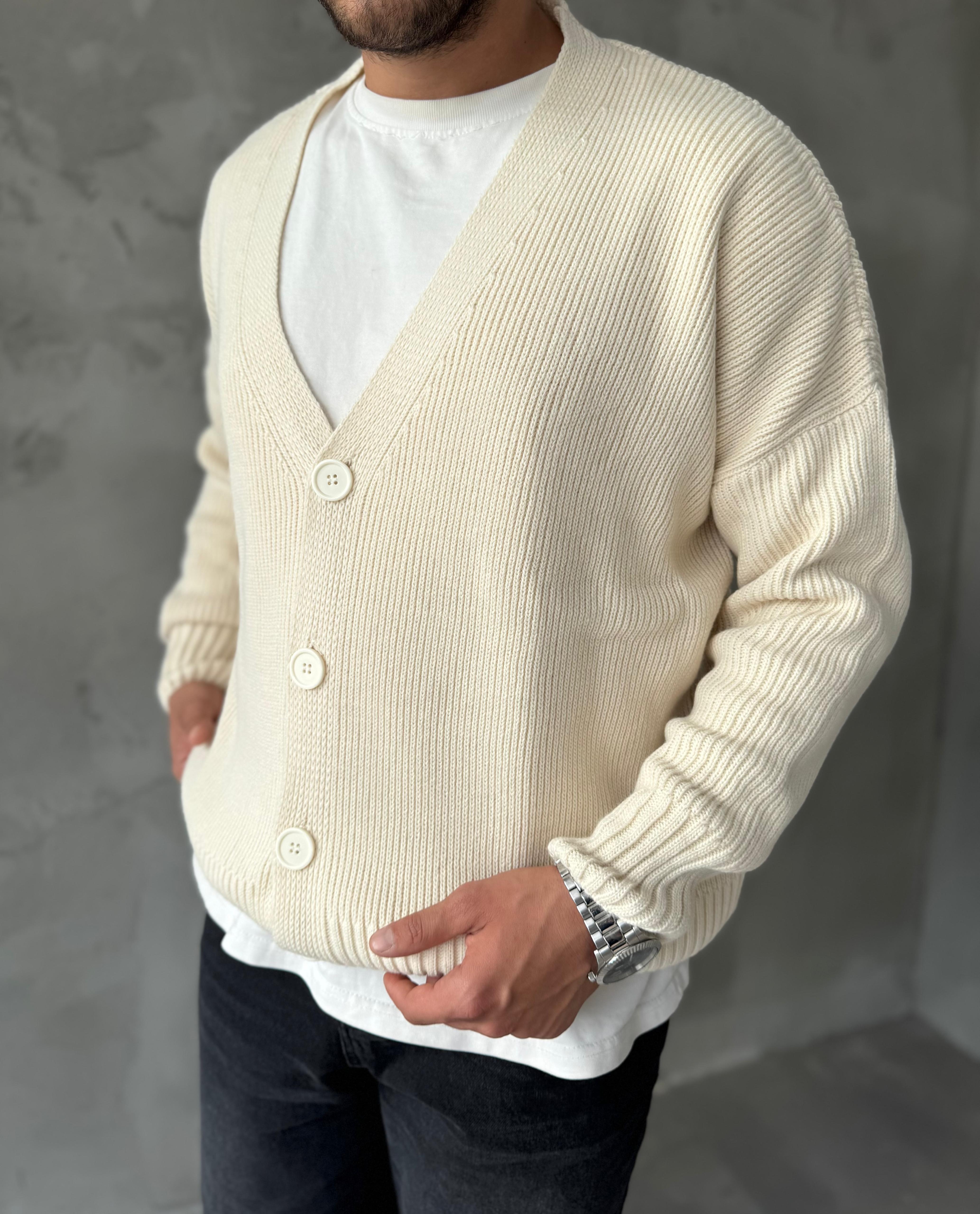 Ekru Düğmeli Oversize Örme Hırka