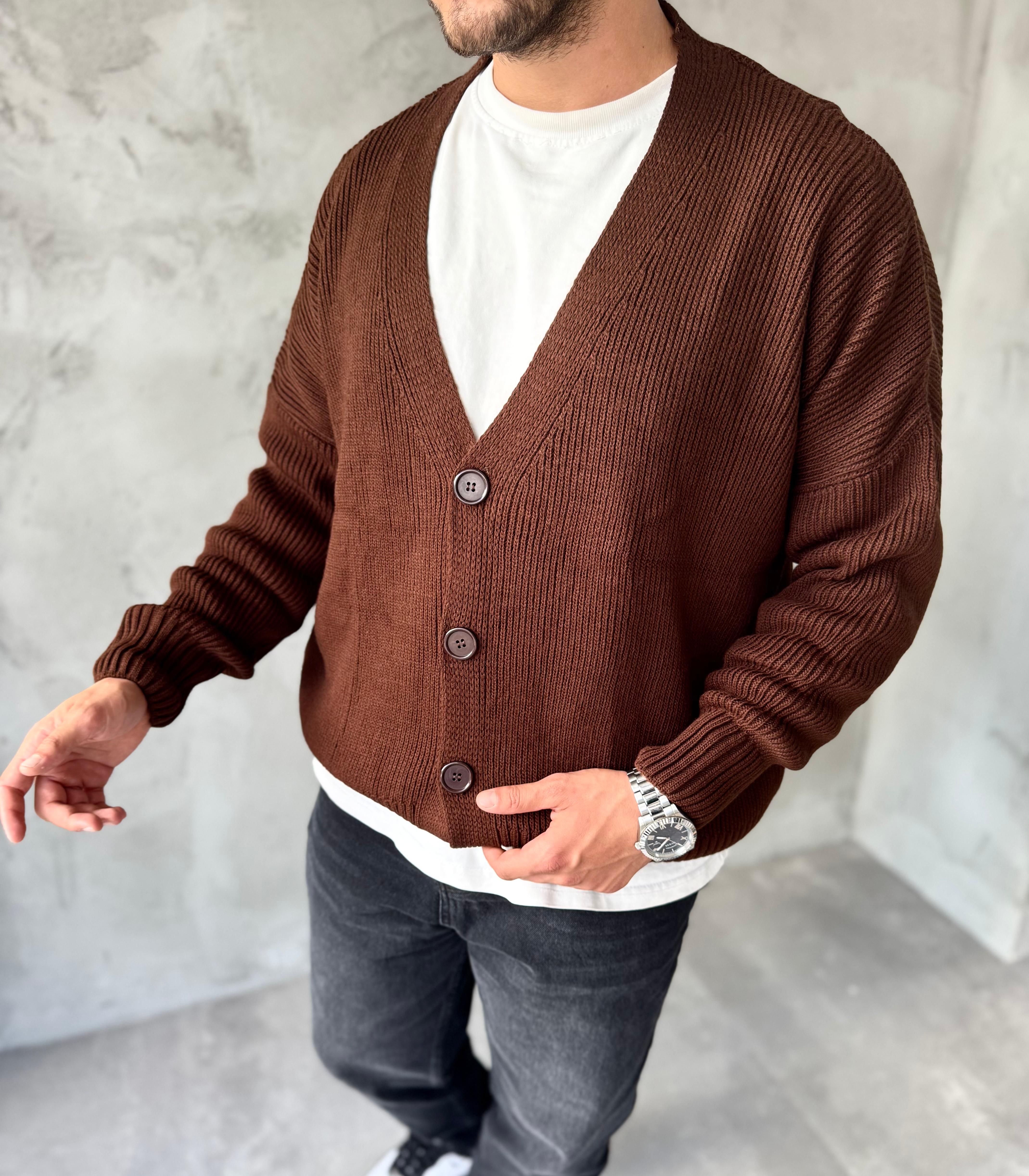 Kahve Düğmeli Oversize Örme Hırka