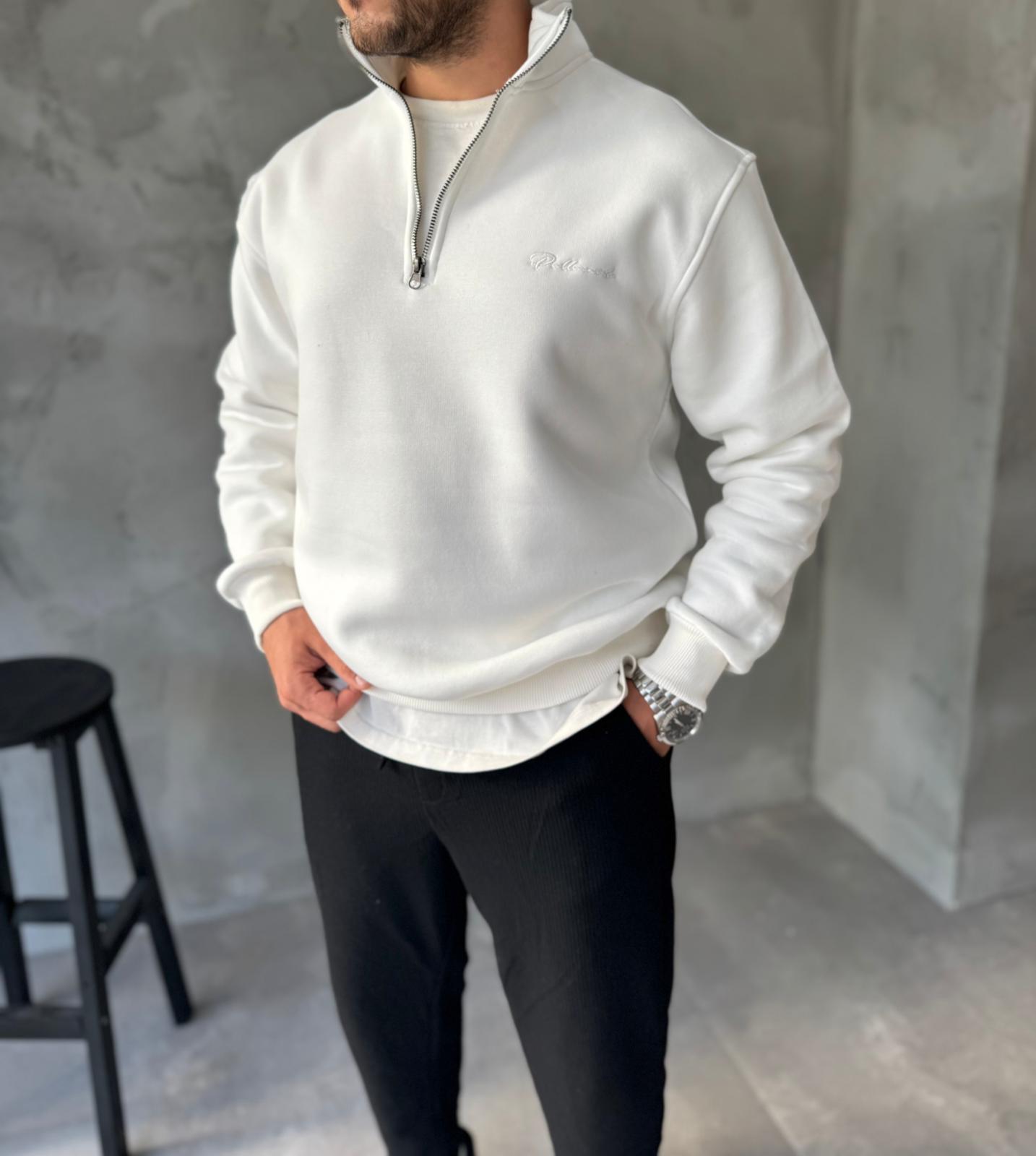 Beyaz Yarım Fermuarlı Nakışlı Sweatshirt