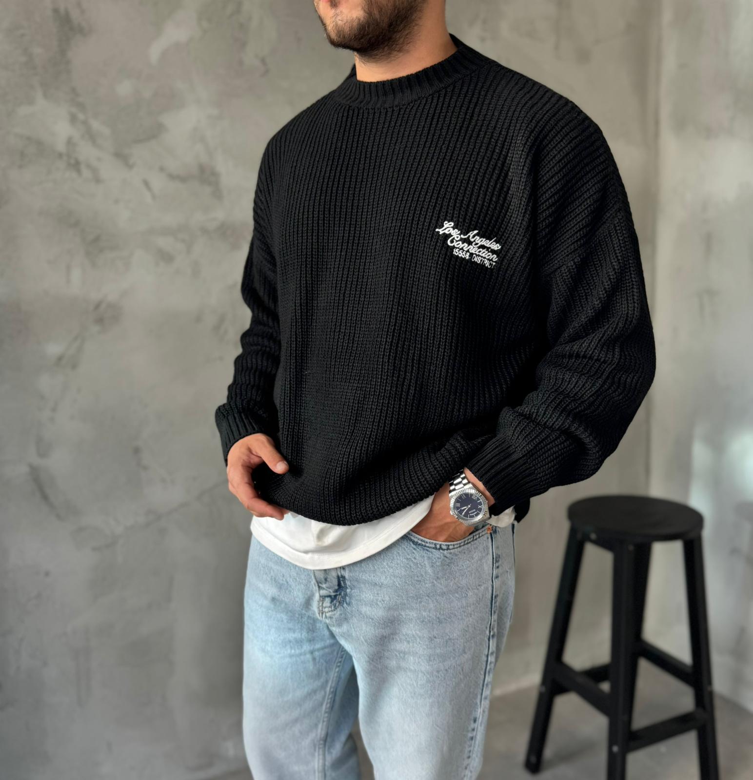 Siyah Los Angeles Nakışlı Oversize Örme Kazak