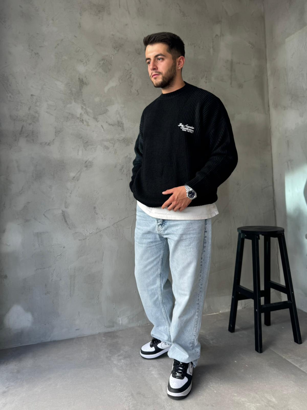 Siyah Los Angeles Nakışlı Oversize Örme Kazak