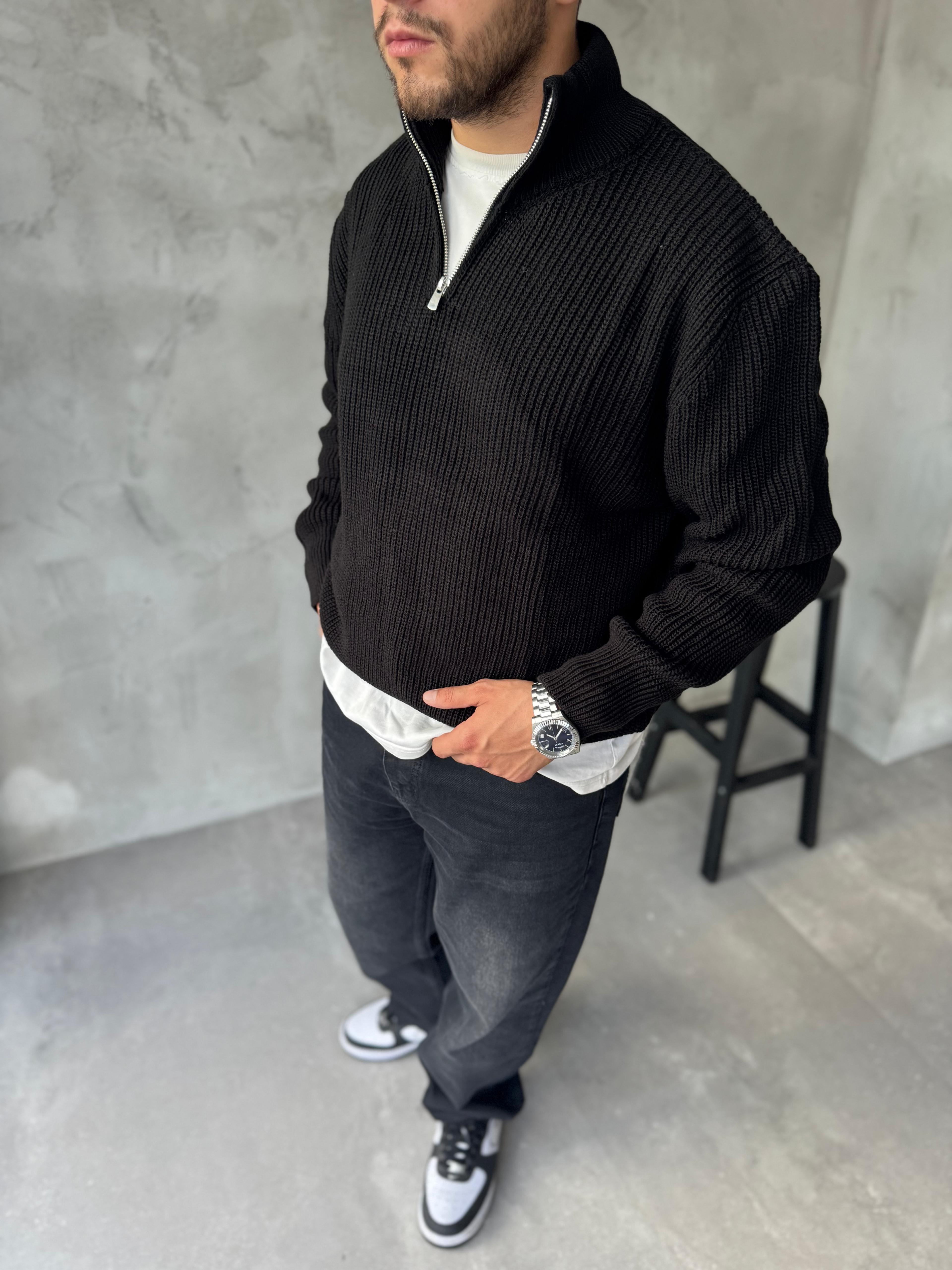 Siyah Yarım Fermuarlı Oversize Örme Kazak