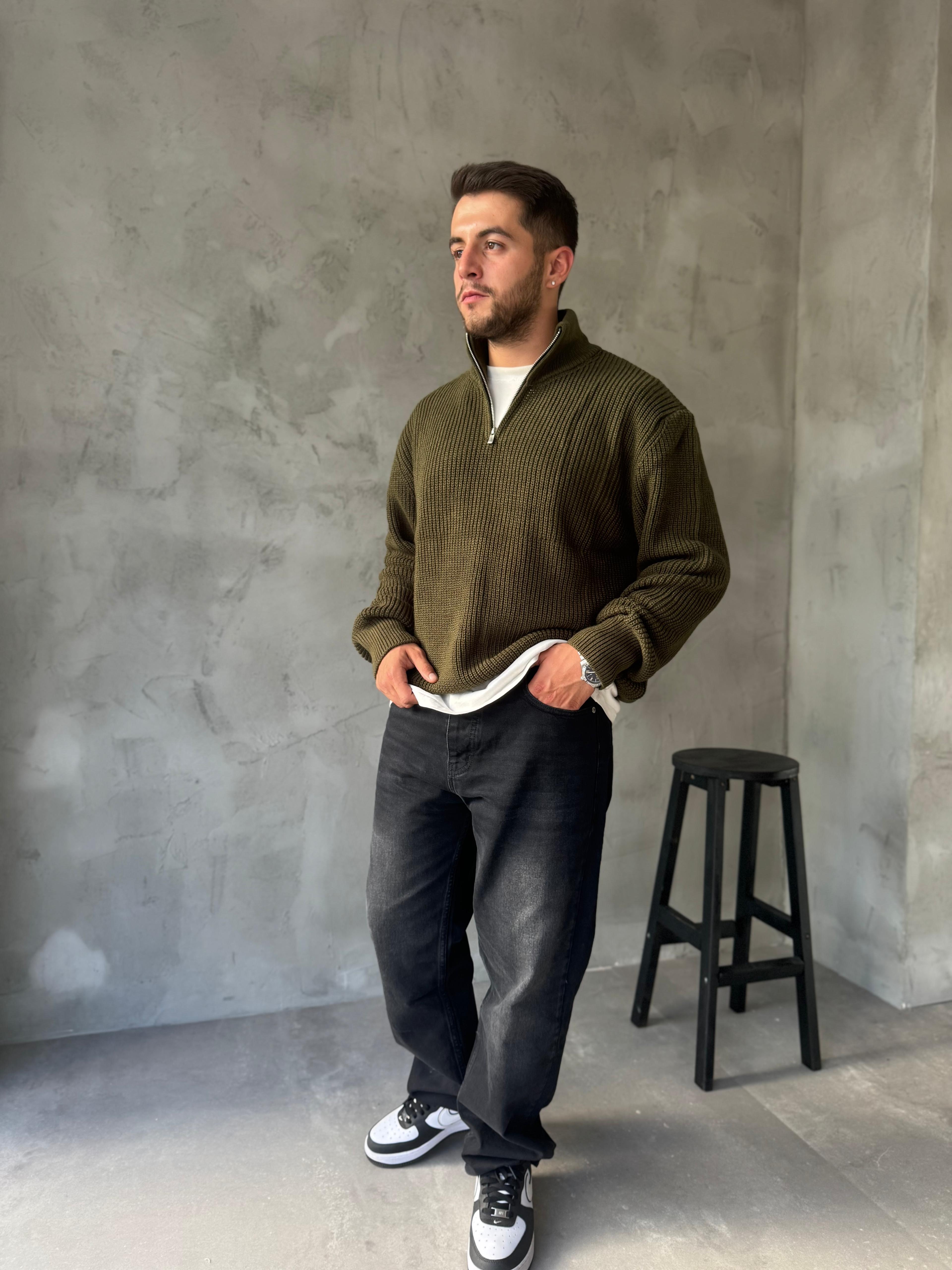 Haki Yarım Fermuarlı Oversize Örme Kazak