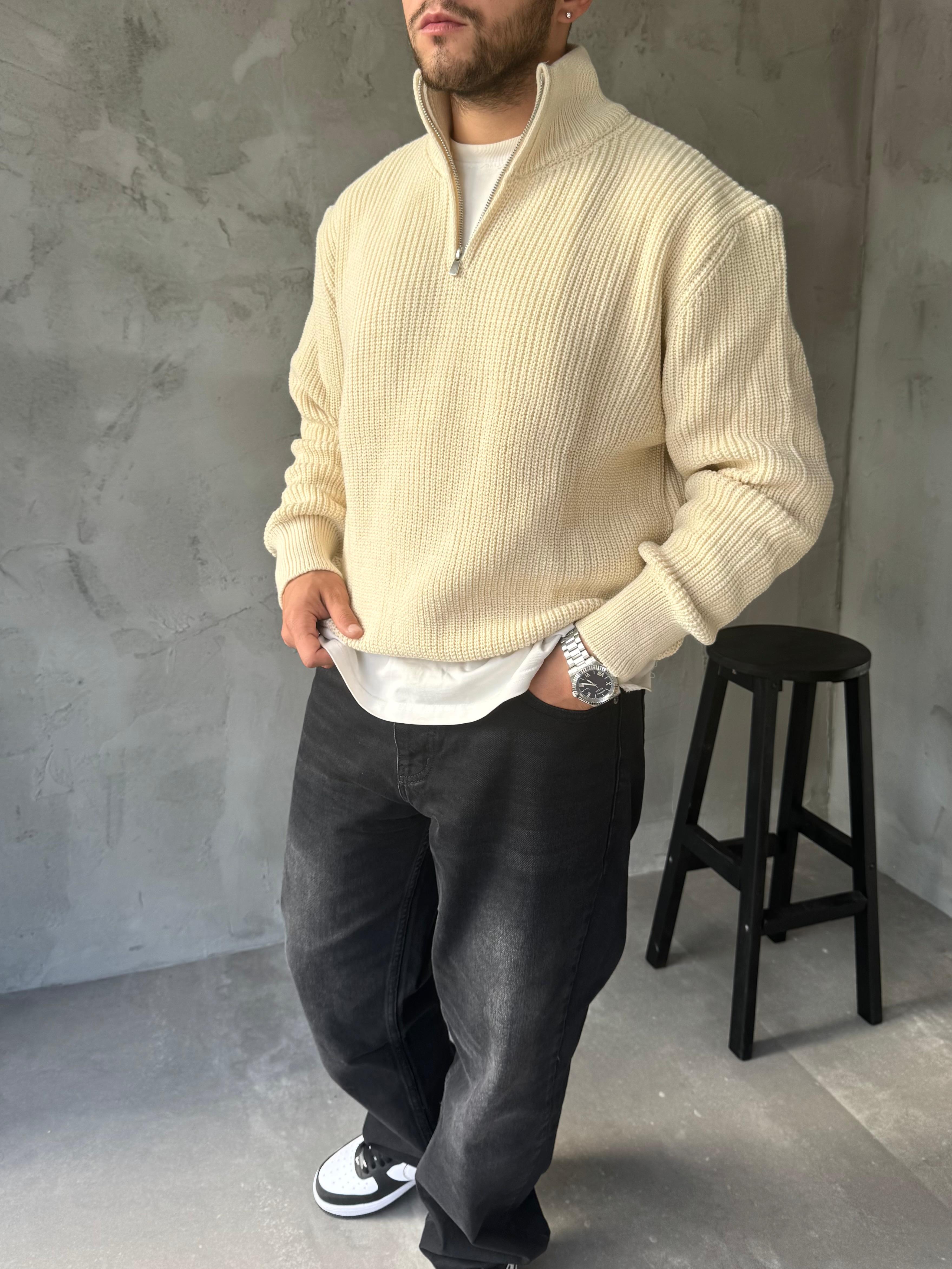 Ekru Yarım Fermuarlı Oversize Örme Kazak