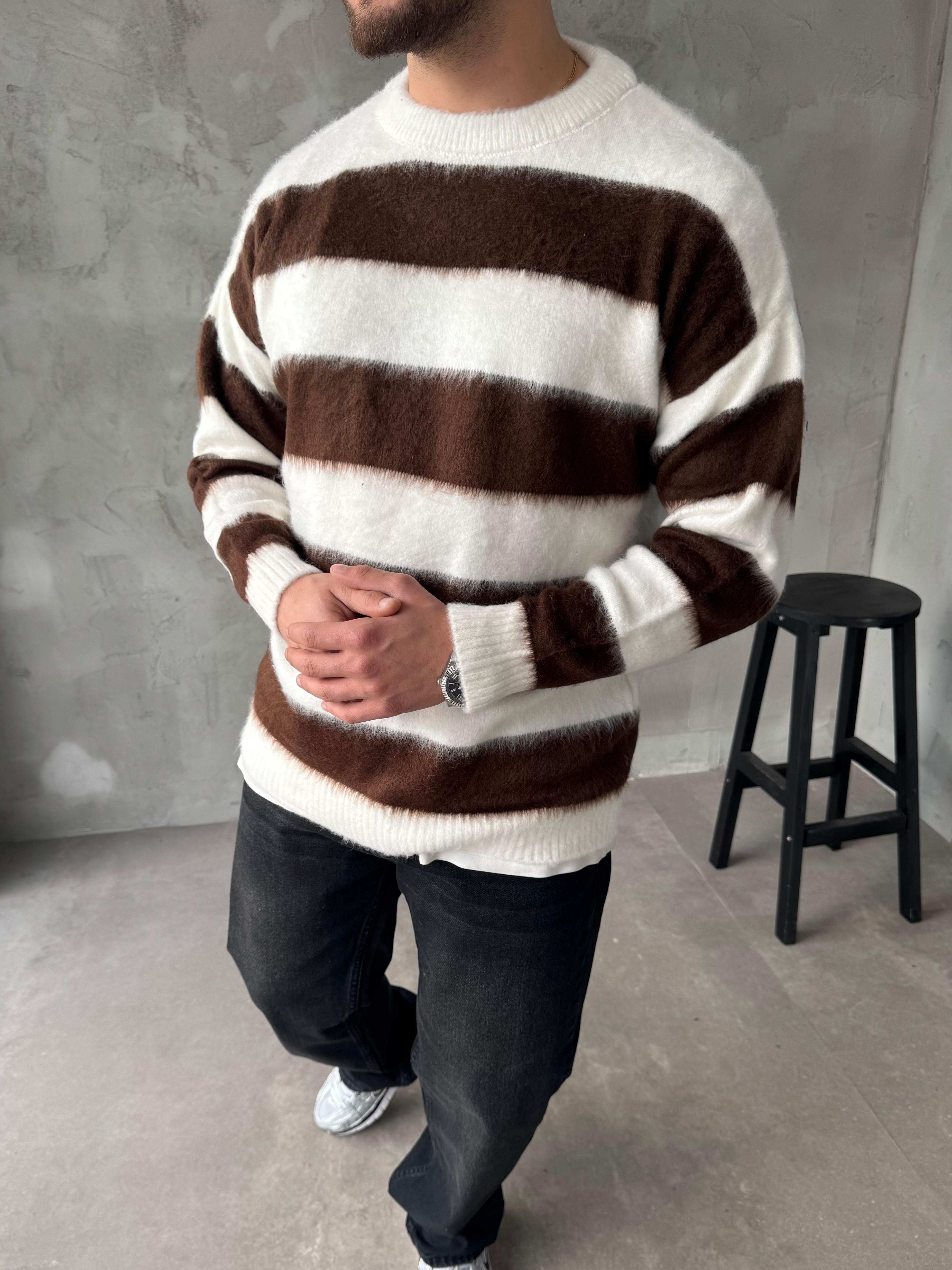 Kahve Şerit Detaylı Peluş Kazak