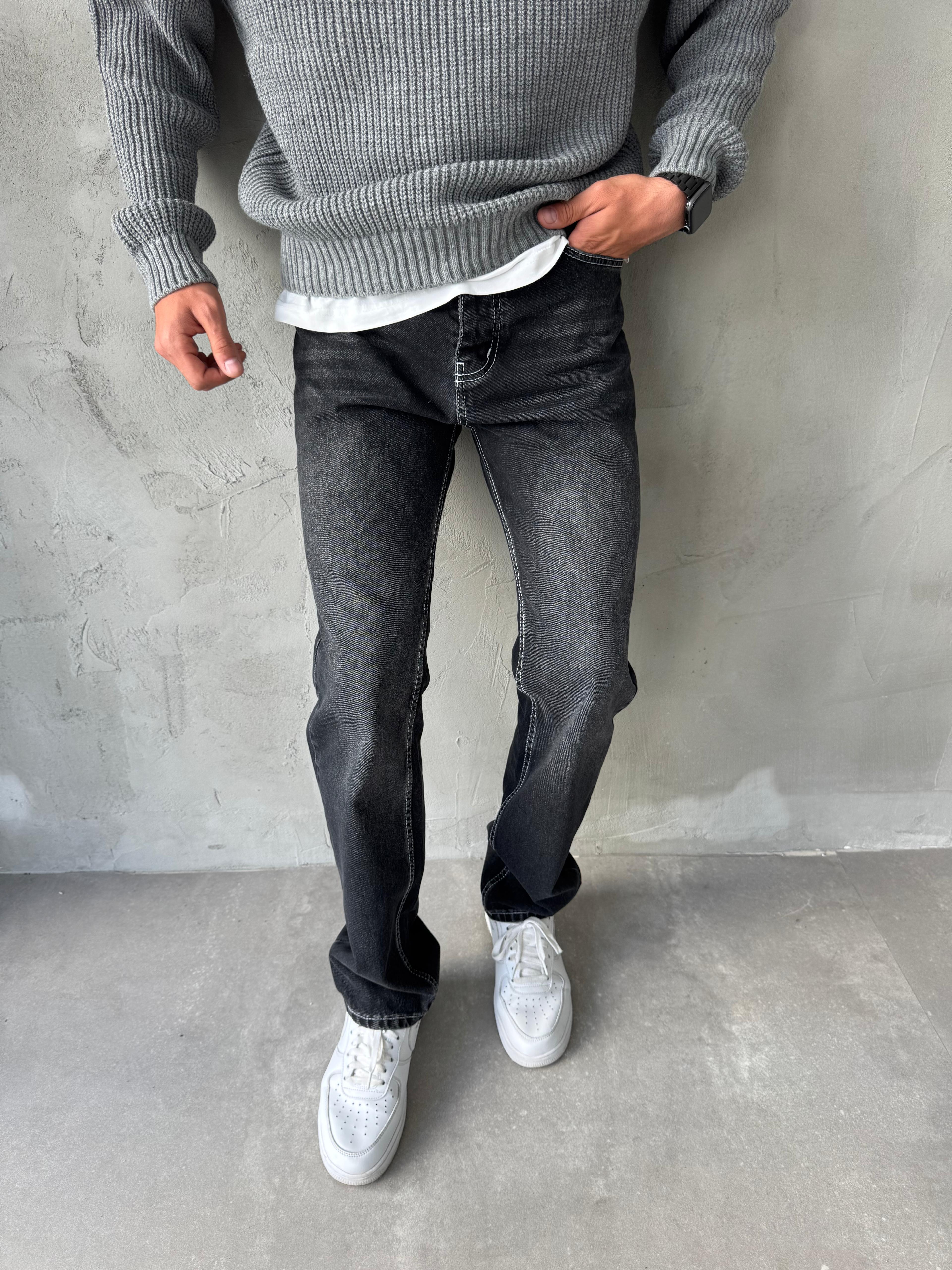 Siyah Dikiş Detaylı Baggy Jean