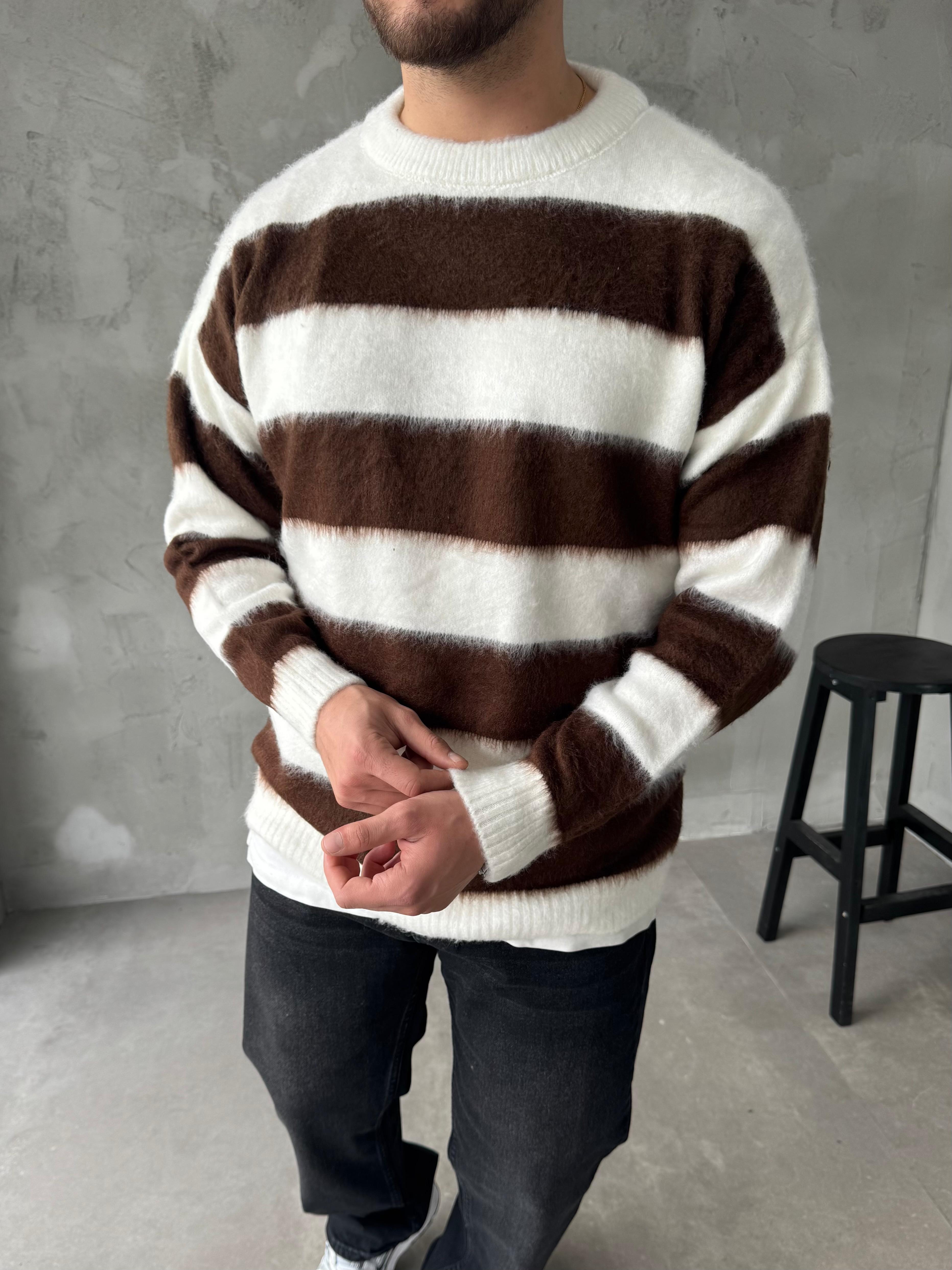 Kahve Şerit Detaylı Peluş Kazak